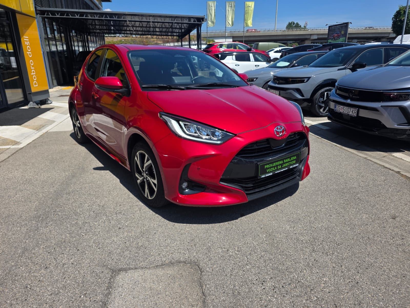 Toyota Yaris 1.5 Active Drive 68Kw - Provjerena rabljena vozila!, fotografija 15