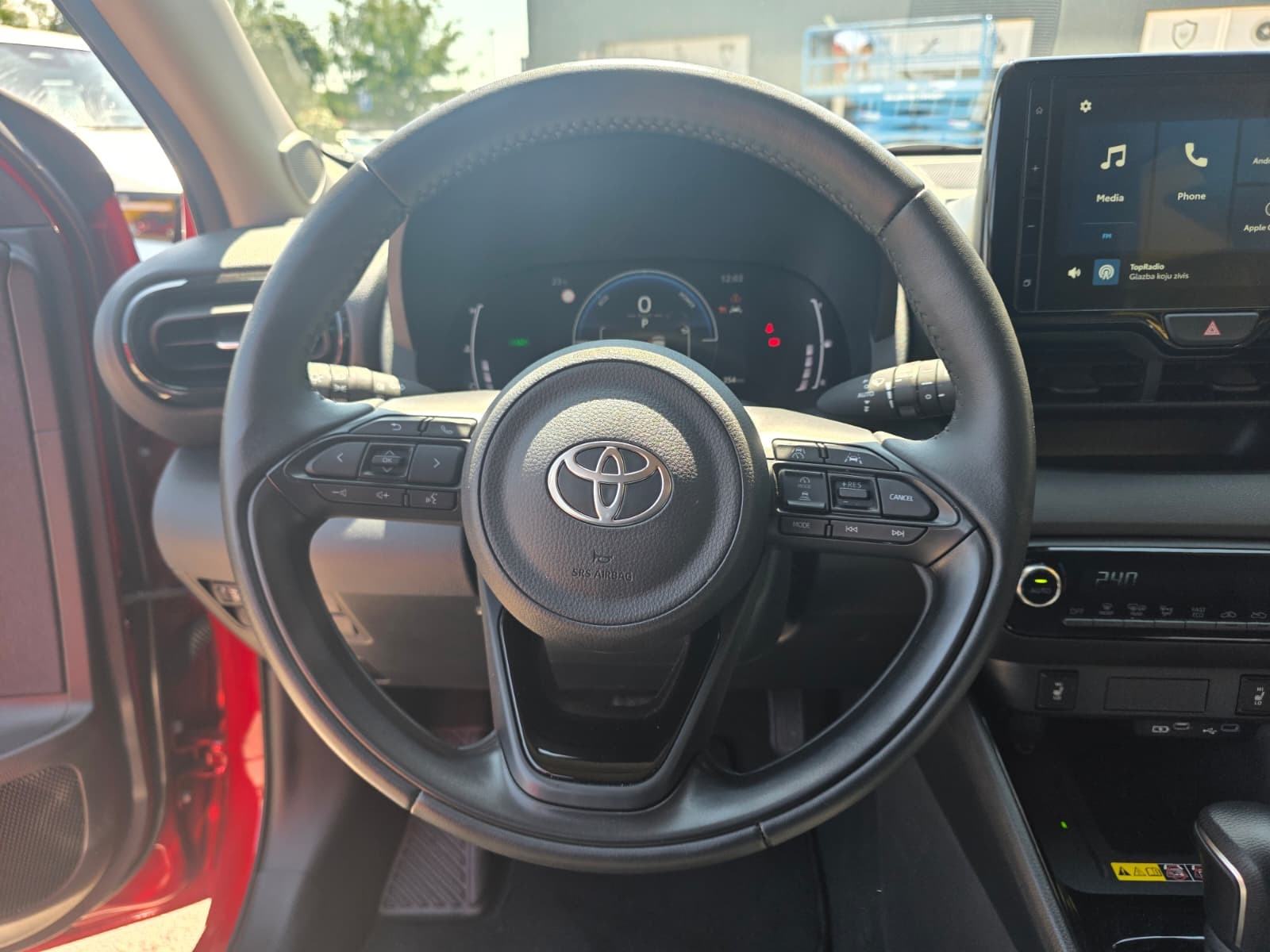 Toyota Yaris 1.5 Active Drive 68Kw - Provjerena rabljena vozila!, fotografija 17
