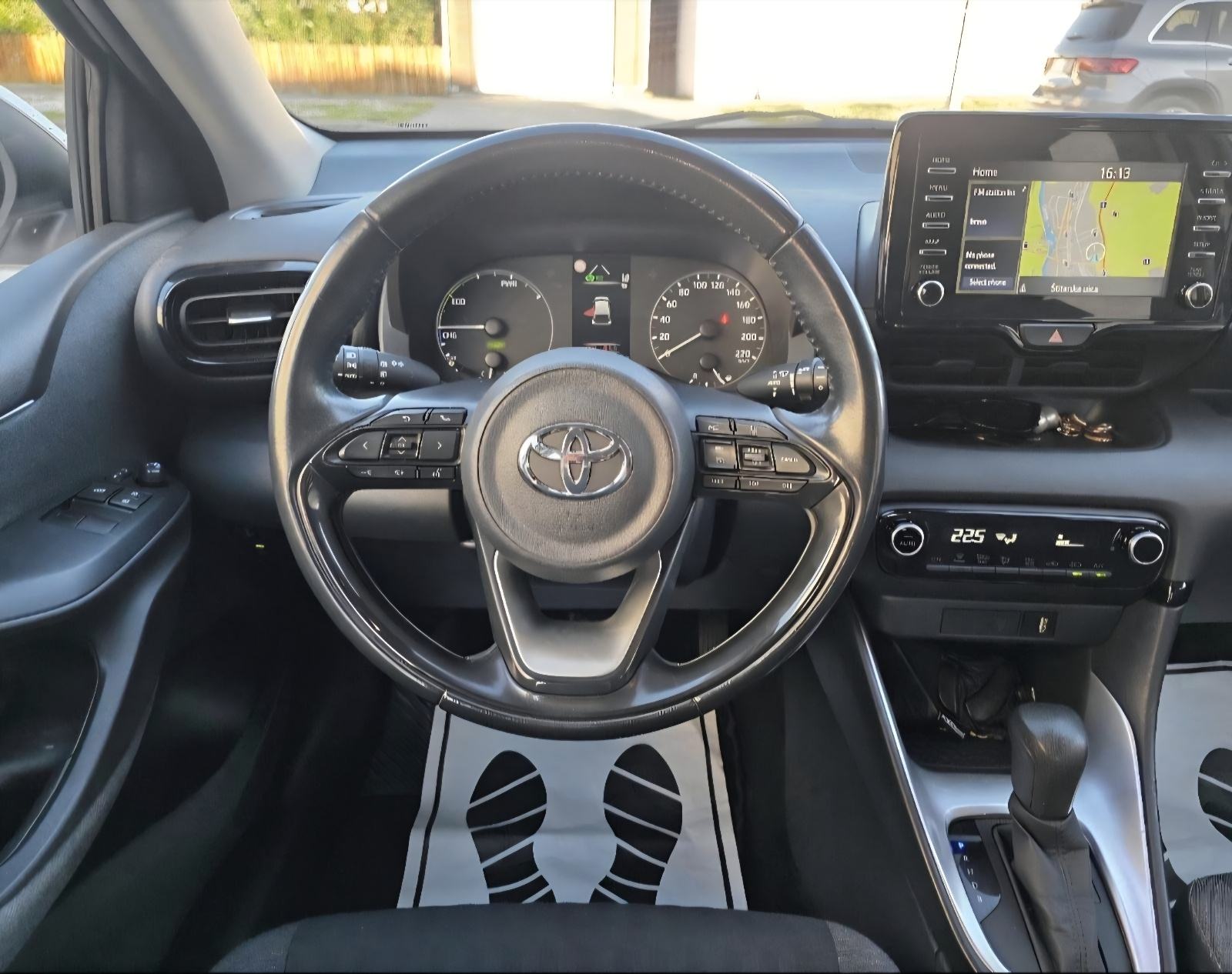Toyota Yaris Hybrid 1,5 Automatik Reg 9/2026 Tvorničko jamstvo, fotografija 10