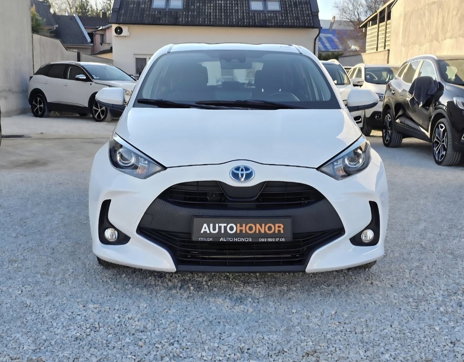 Toyota Yaris Hybrid 1,5 Automatik Reg 9/2026 Tvorničko jamstvo, fotografija 2