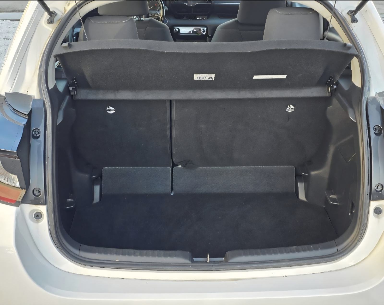 Toyota Yaris Hybrid 1,5 Automatik Reg 9/2026 Tvorničko jamstvo, fotografija 14