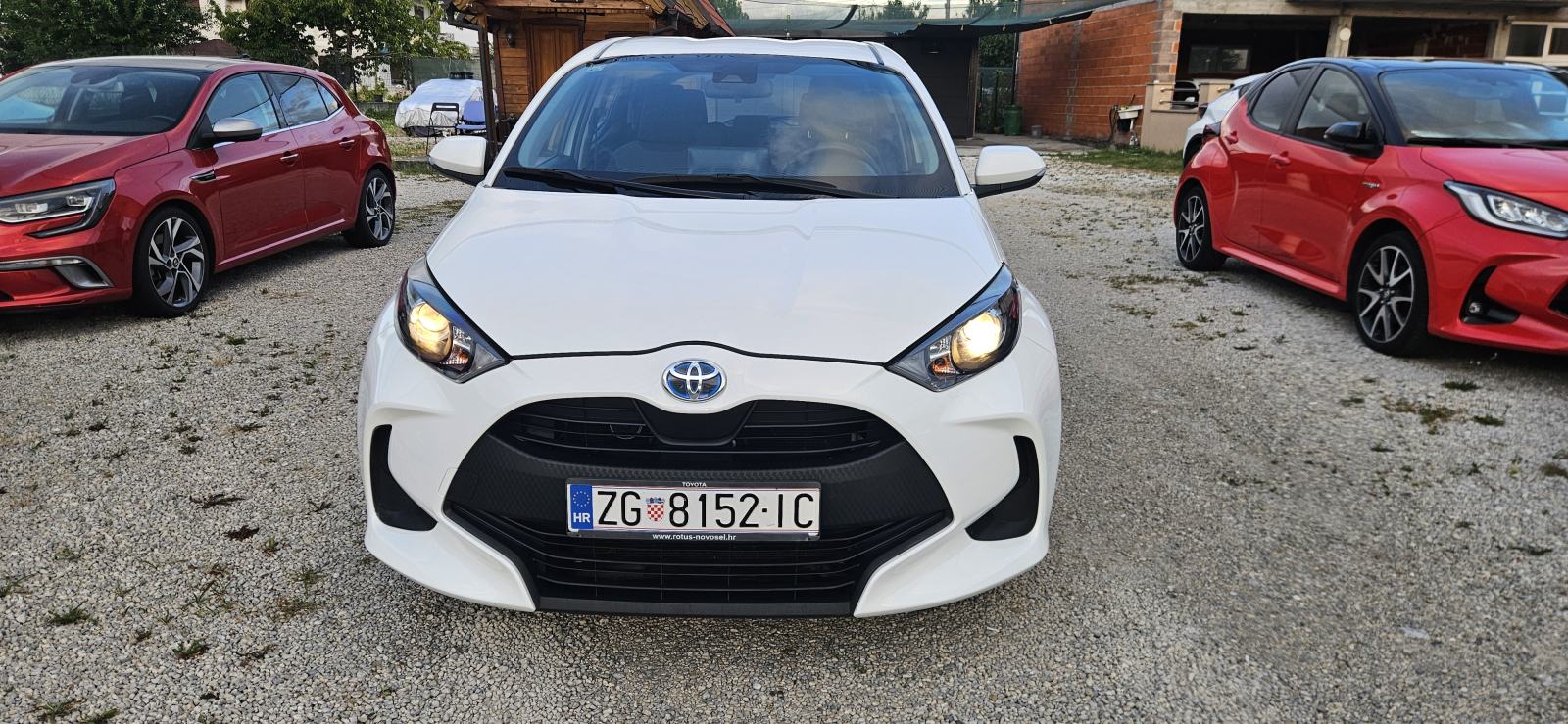 Toyota Yaris 1.5 Hybrid * Android * Apple * Automatik * Servis, fotografija 2