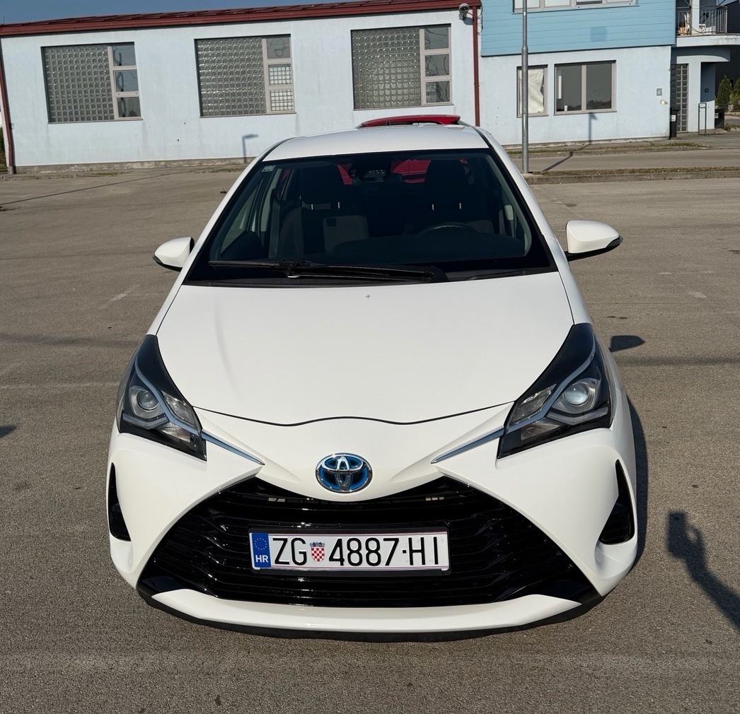 Toyota Yaris 1,5 automatik, pogled izvana - slika 1