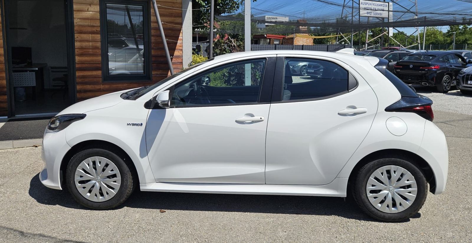 Toyota Yaris 1,5 Hybrid Aut., fotografija 4