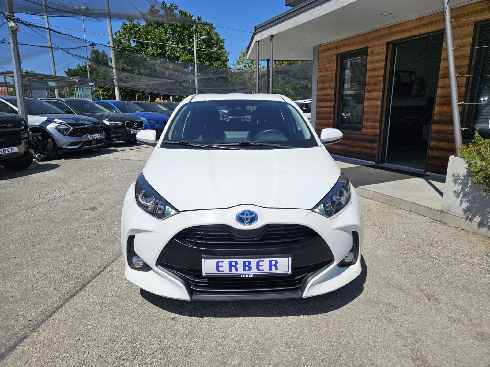 Toyota Yaris 1,5 Hybrid Aut., fotografija 2