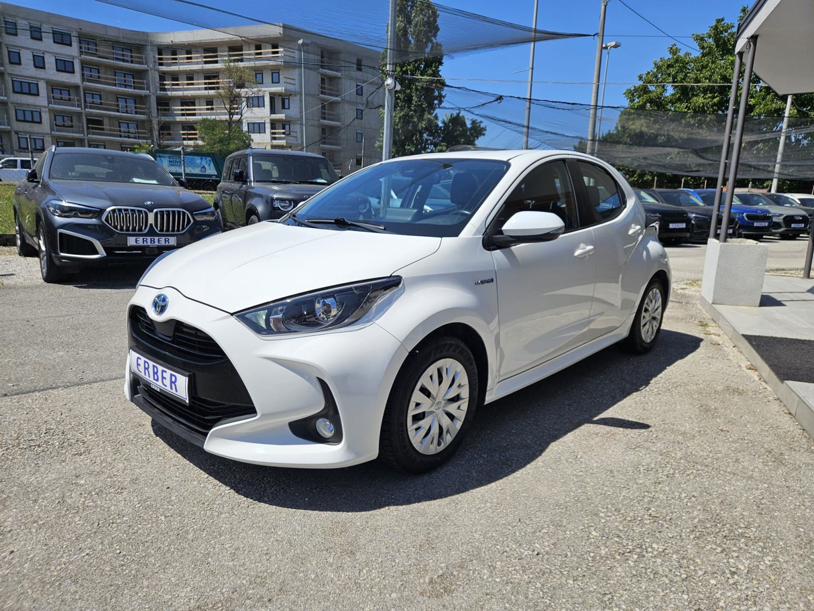 Toyota Yaris 1,5 Hybrid Aut., fotografija 3