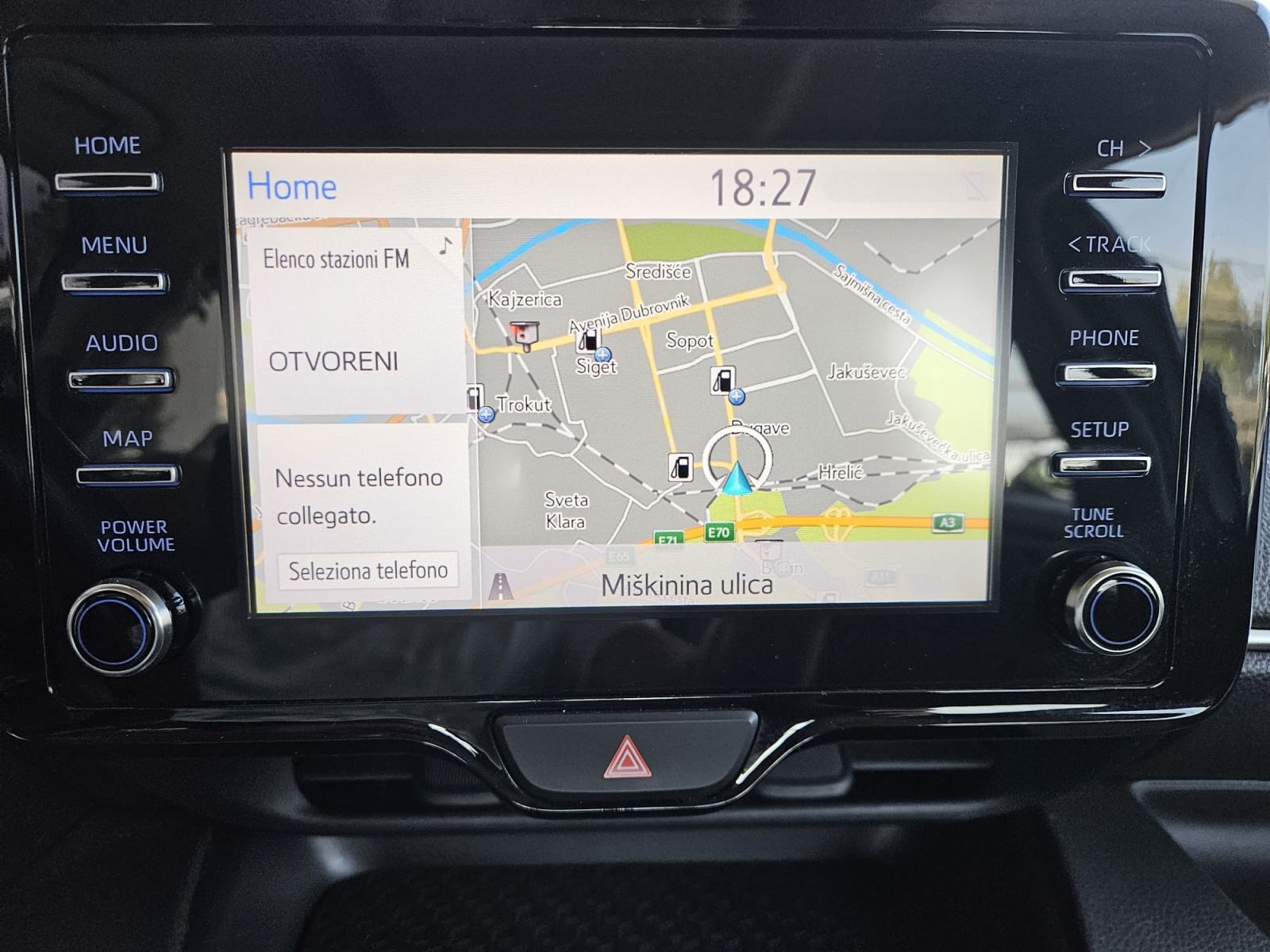 Toyota Yaris 1,5 Hybrid Aut., fotografija 14