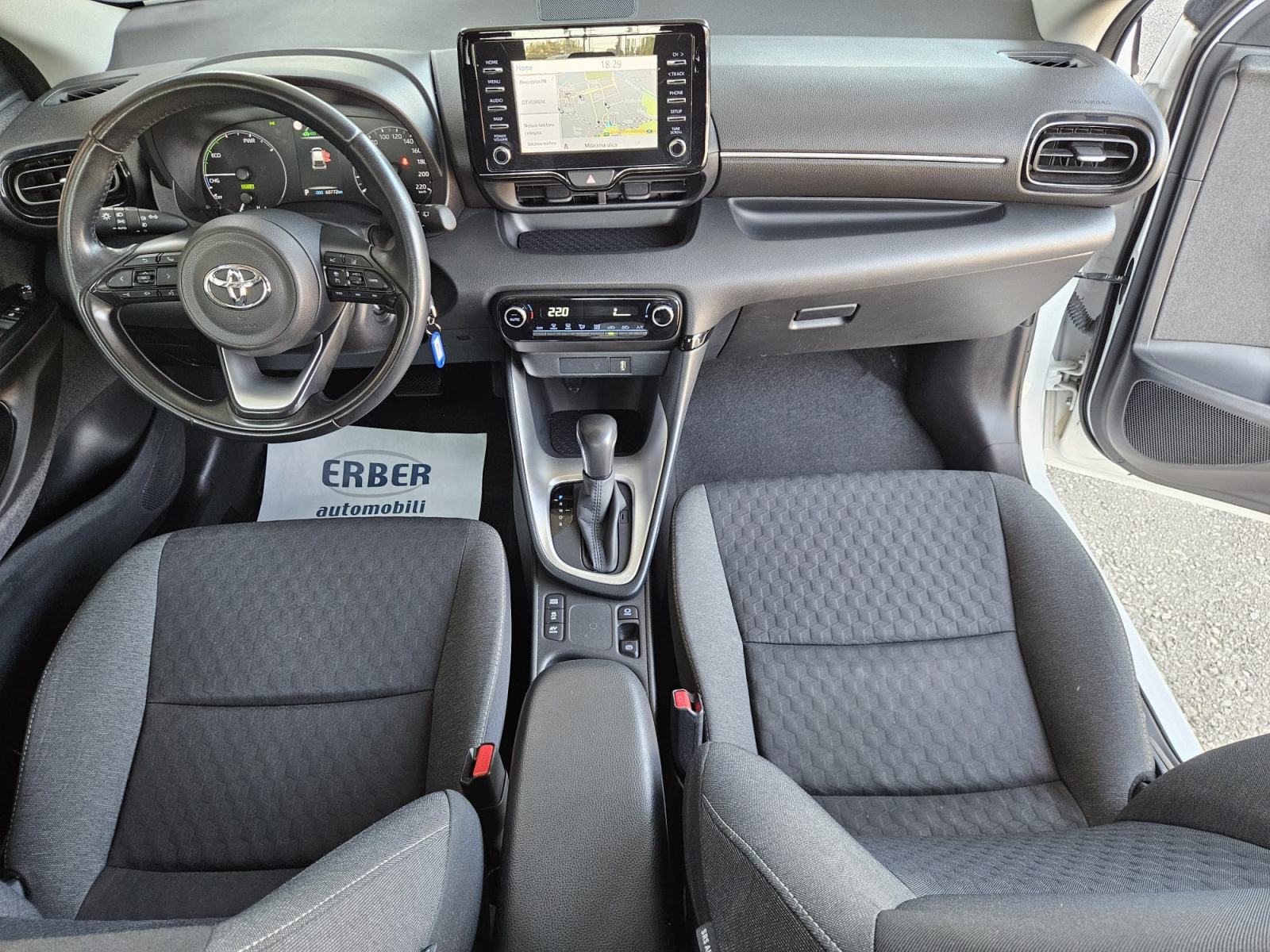 Toyota Yaris 1,5 Hybrid Aut., fotografija 18