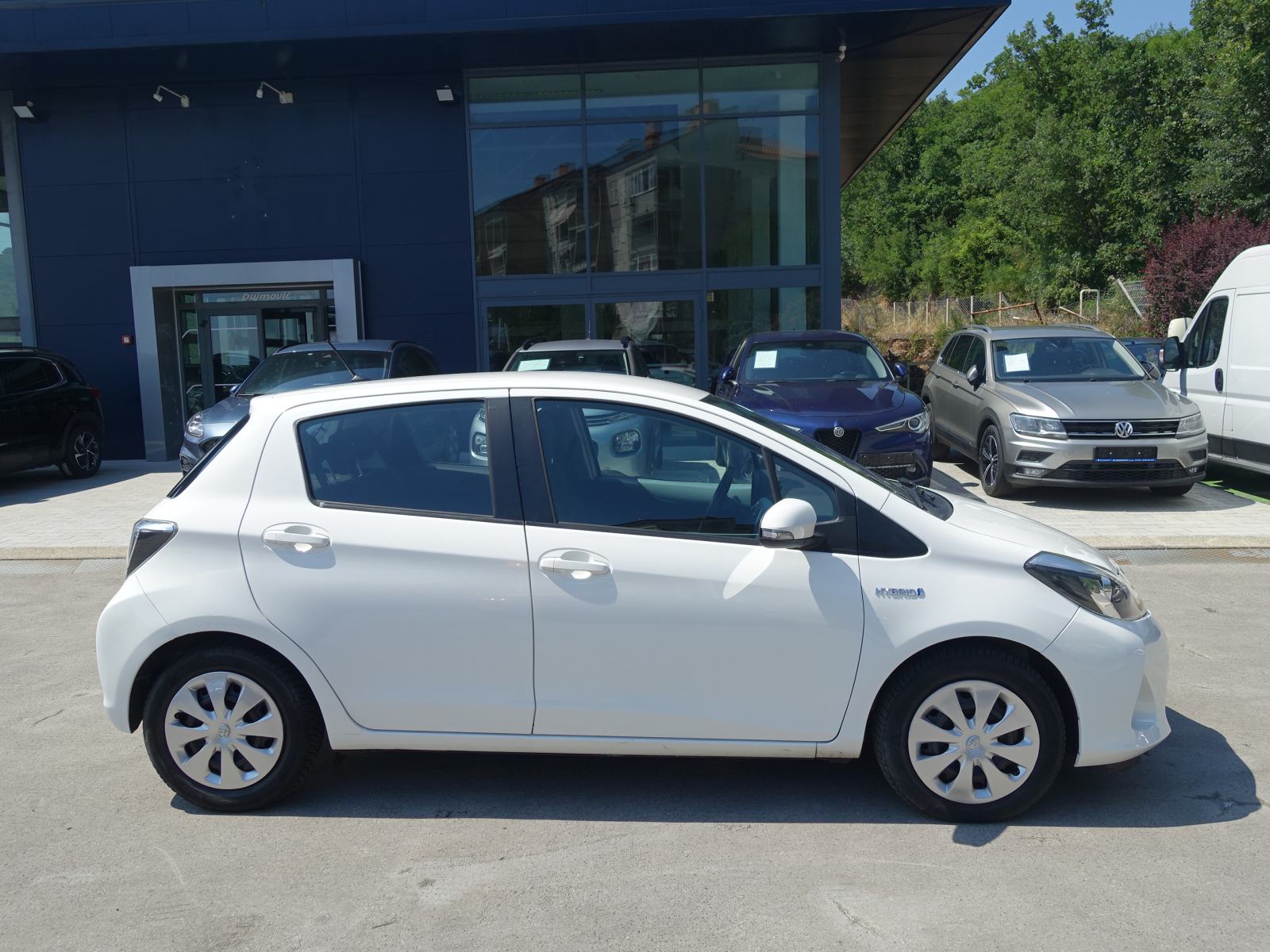 Toyota Yaris 1,5 Hybrid automatik / JAMSTVO + REGISTRACIJA, fotografija 2