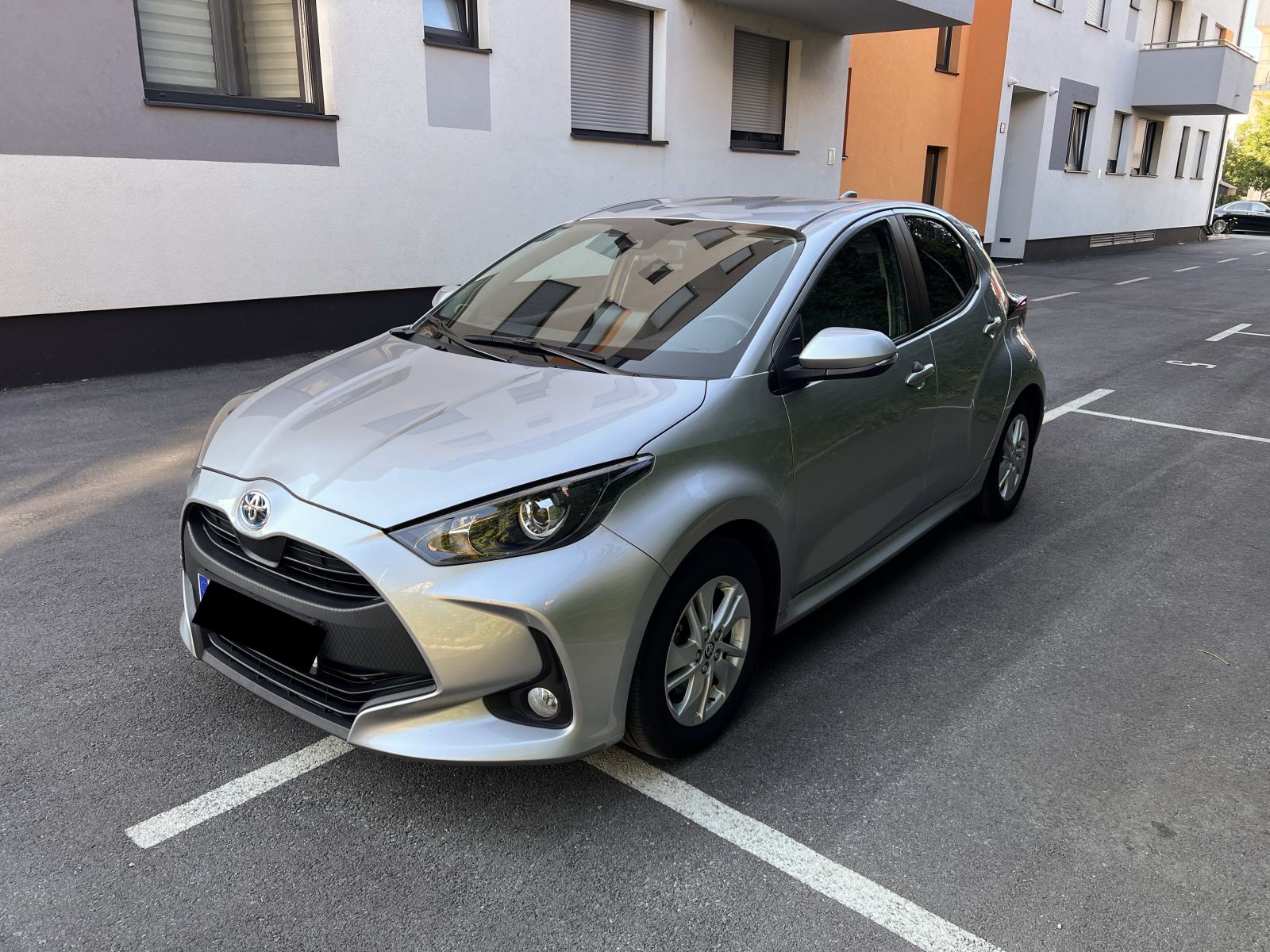 Toyota Yaris 1,5 Hybrid, Automatik, Sol oprema, fotografija 3