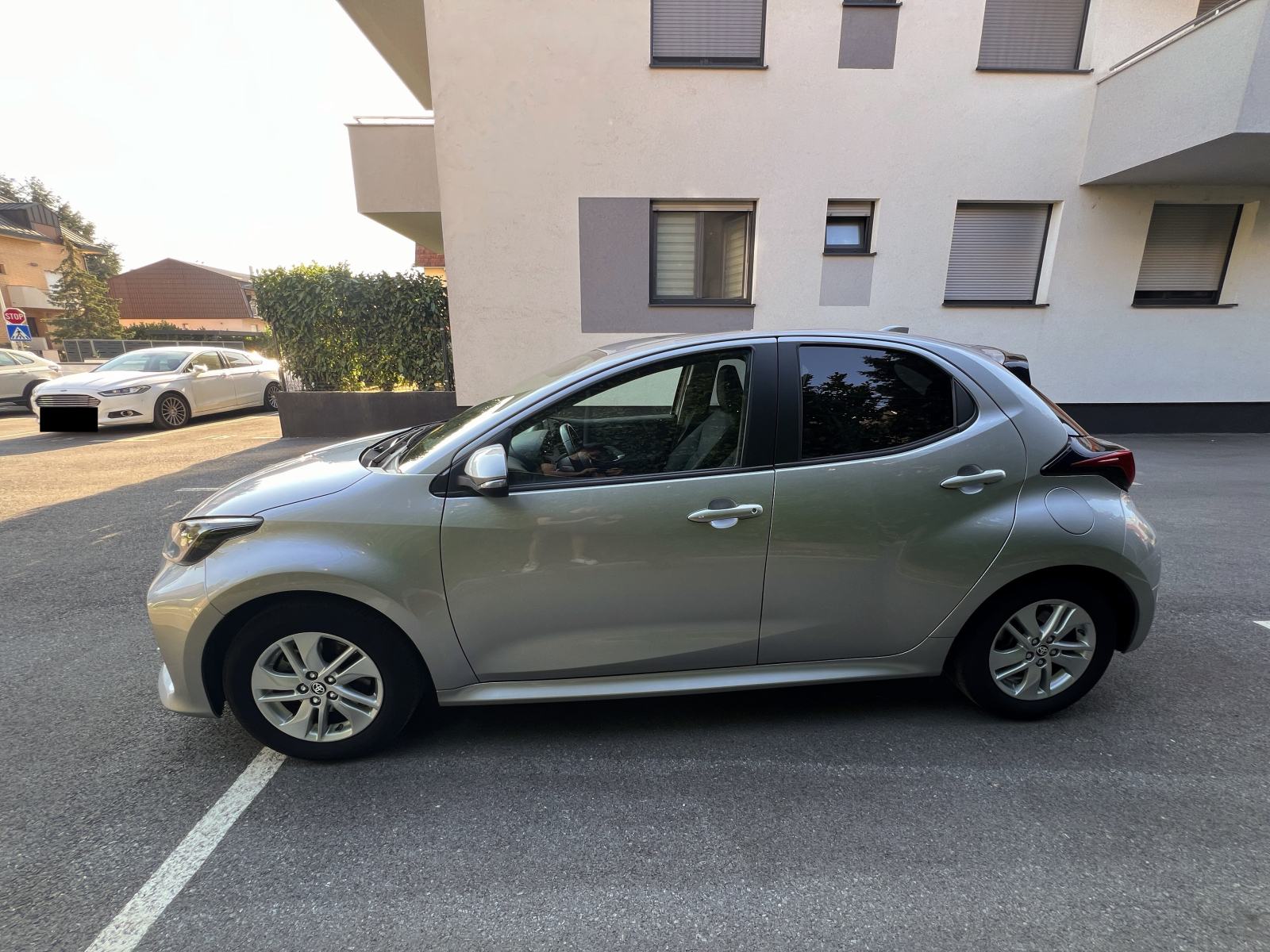 Toyota Yaris 1,5 Hybrid, Automatik, Sol oprema, fotografija 2