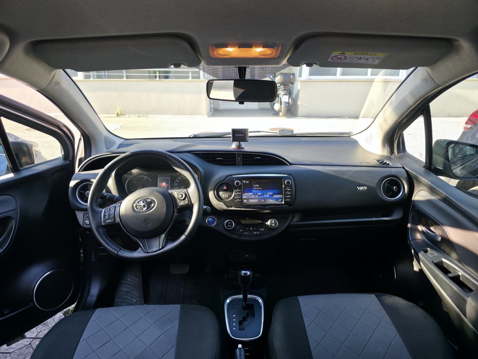 Toyota Yaris 1.5 Hybrid Trend Plus Y20, fotografija 6