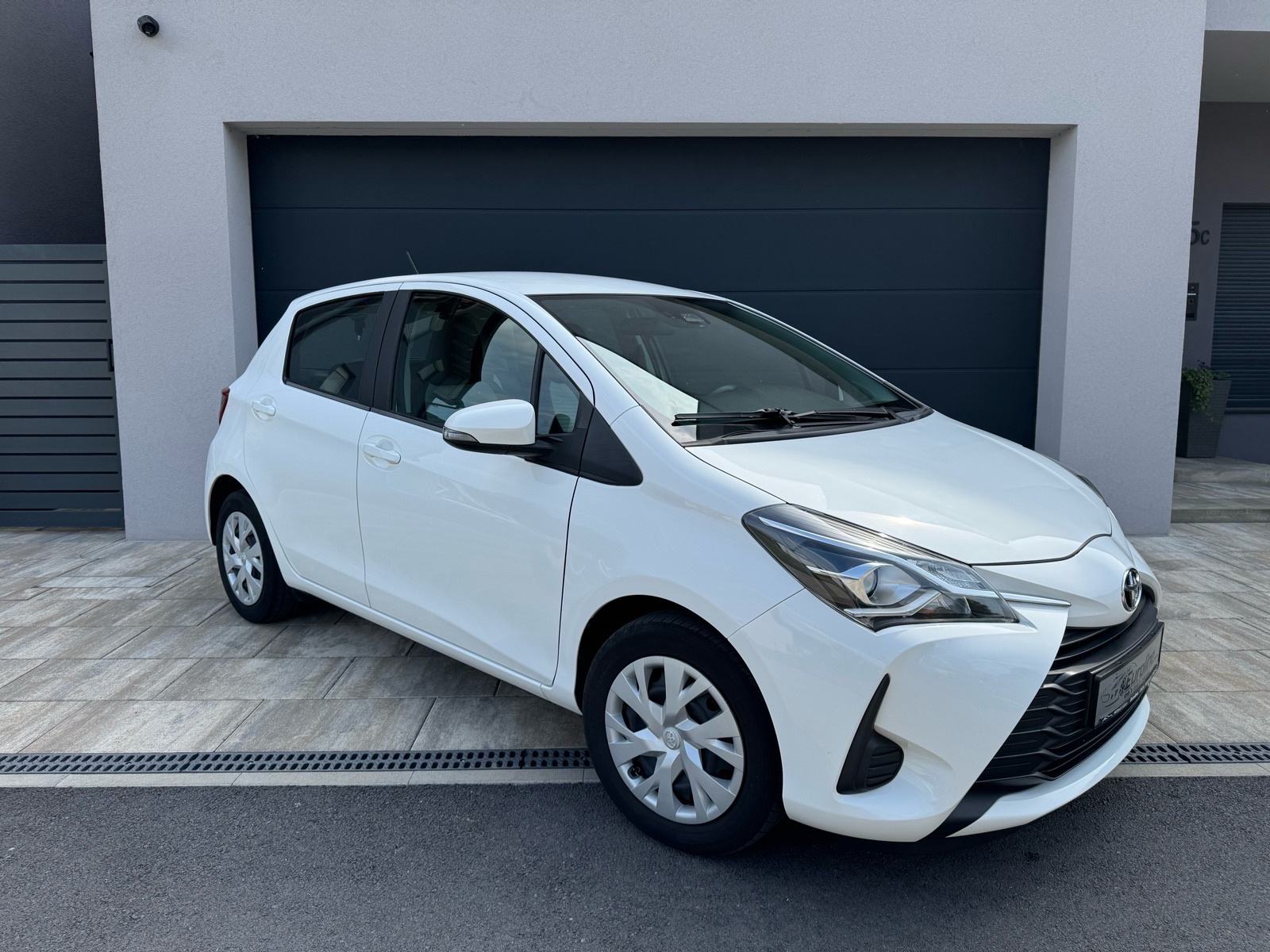 Toyota Yaris 1,5 - KAMERA, GR. SJEDALA, JAMSTVO, RATA 128e, fotografija 11