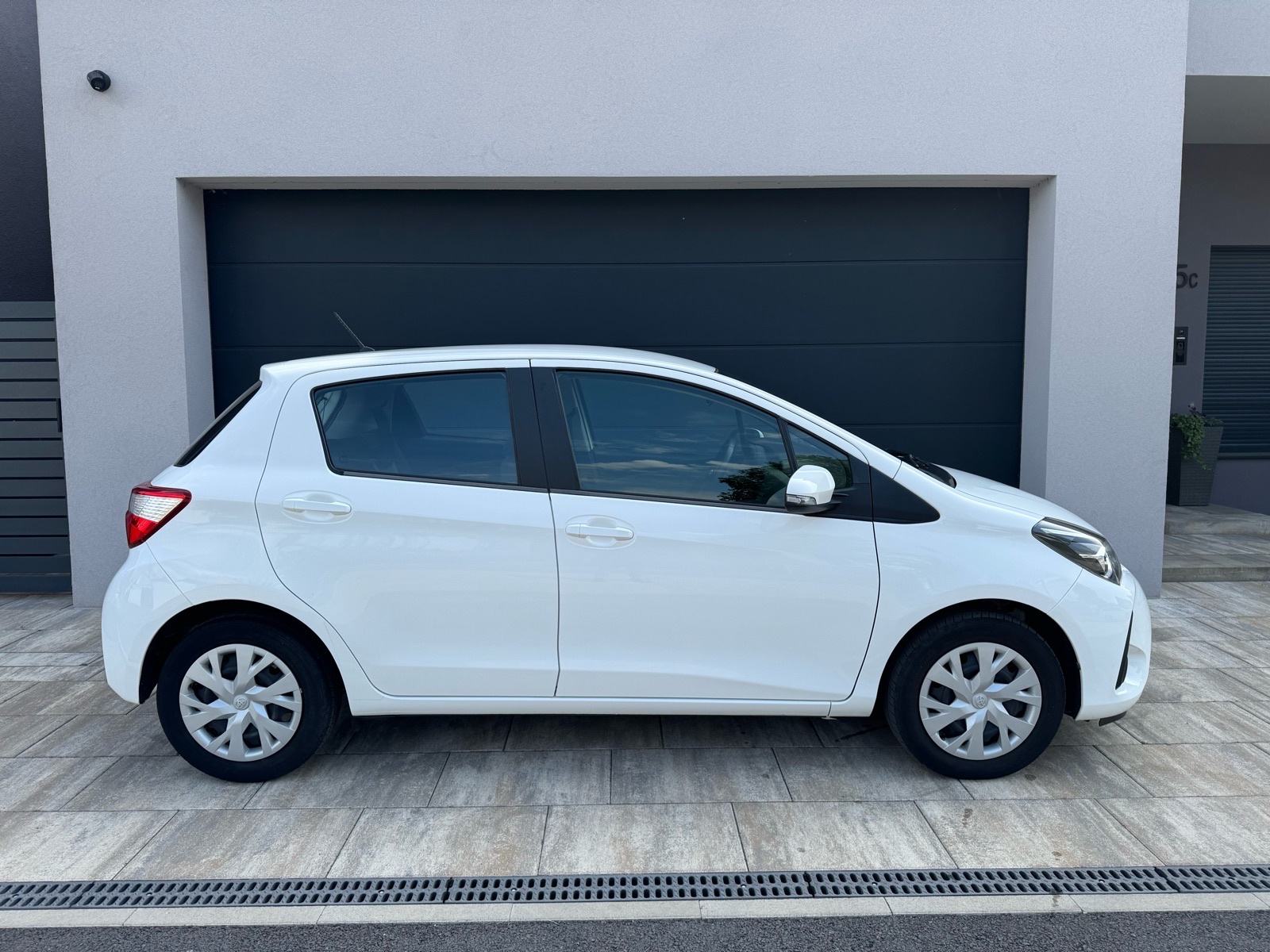Toyota Yaris 1,5 - KAMERA, GR. SJEDALA, JAMSTVO, RATA 128e, fotografija 10