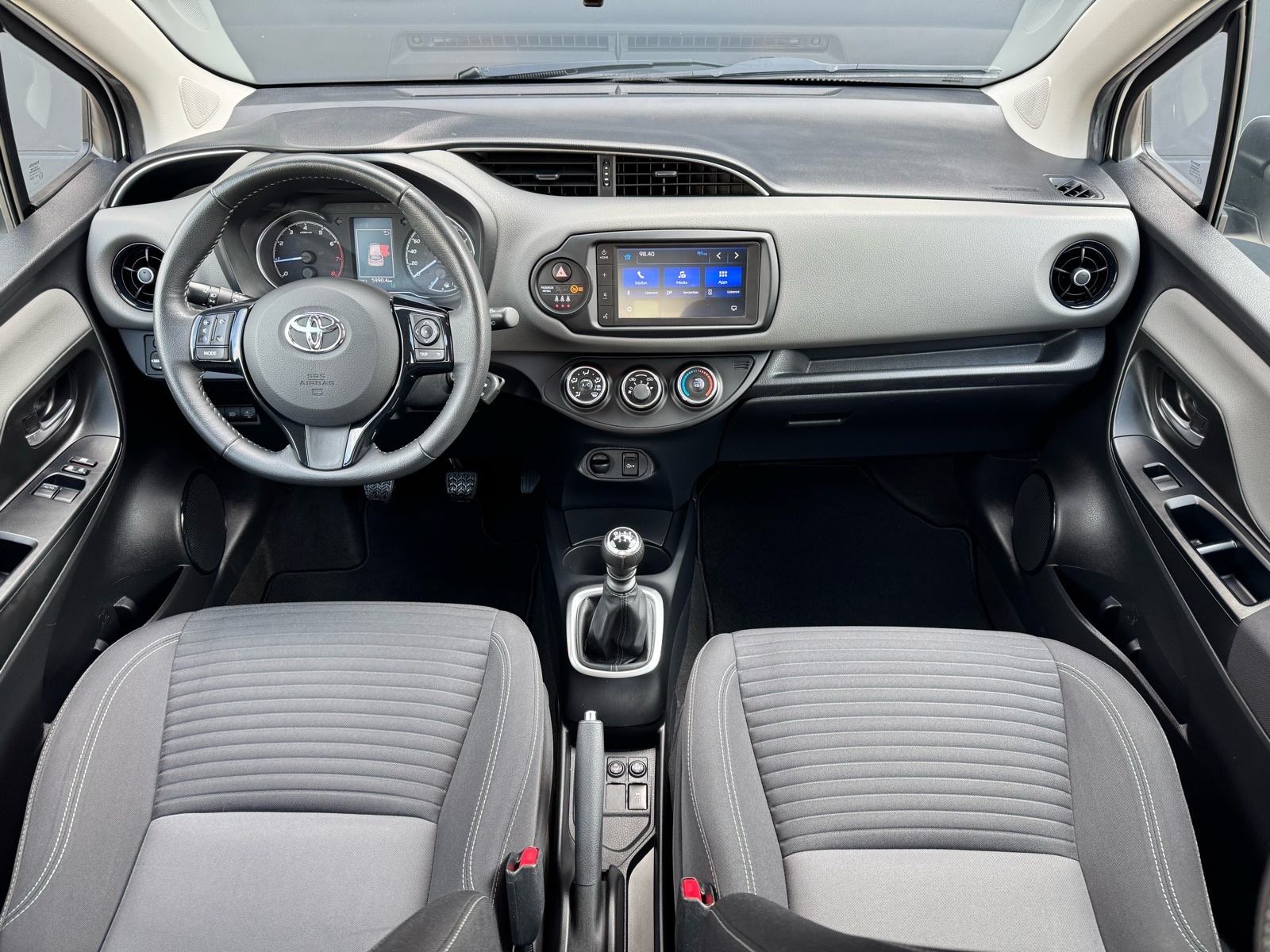 Toyota Yaris 1,5 - KAMERA, GR. SJEDALA, JAMSTVO, RATA 128e, fotografija 17