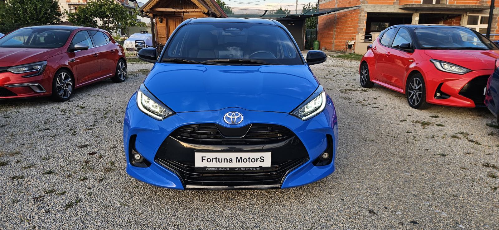 TOYOTA YARIS 1.5 HYBRID * PREMIERE * 96kWt * KAMERA * JBL* FULL OPREMA, fotografija 2