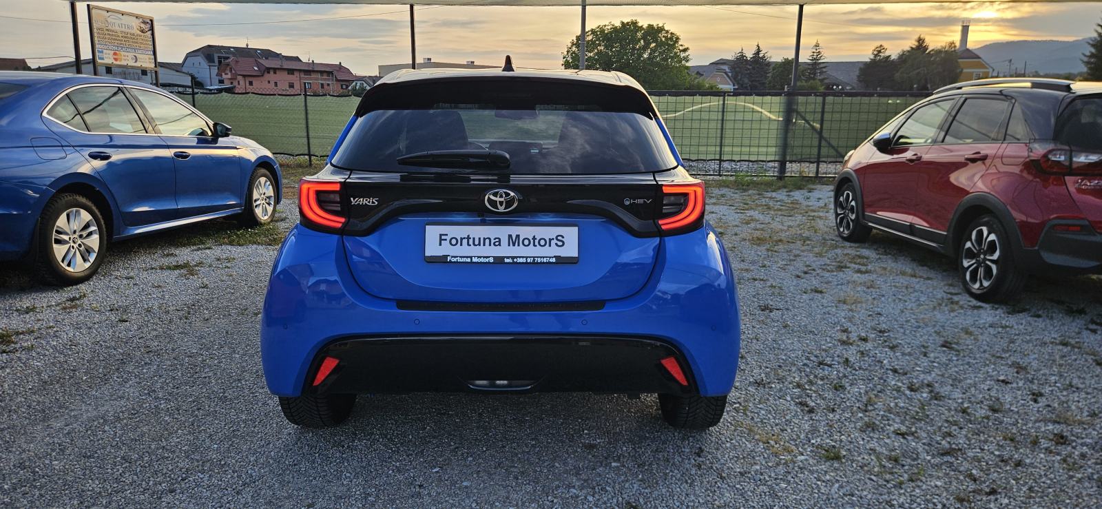 TOYOTA YARIS 1.5 HYBRID * PREMIERE * 96kWt * KAMERA * JBL* FULL OPREMA, fotografija 6