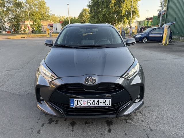 Toyota Yaris 1.5 VVT-i SOL | 2024. | 4.527 km | Jamstvo, fotografija 3