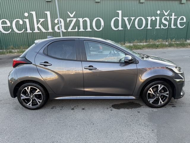 Toyota Yaris 1.5 VVT-i SOL | 2024. | 4.527 km | Jamstvo, fotografija 4