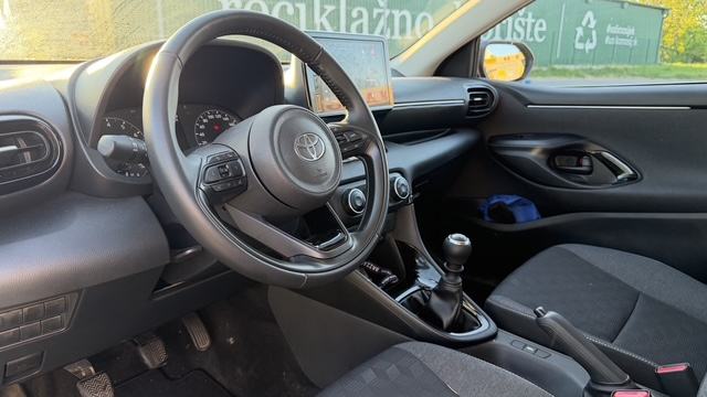 Toyota Yaris 1.5 VVT-i SOL | 2024. | 4.527 km | Jamstvo, fotografija 12