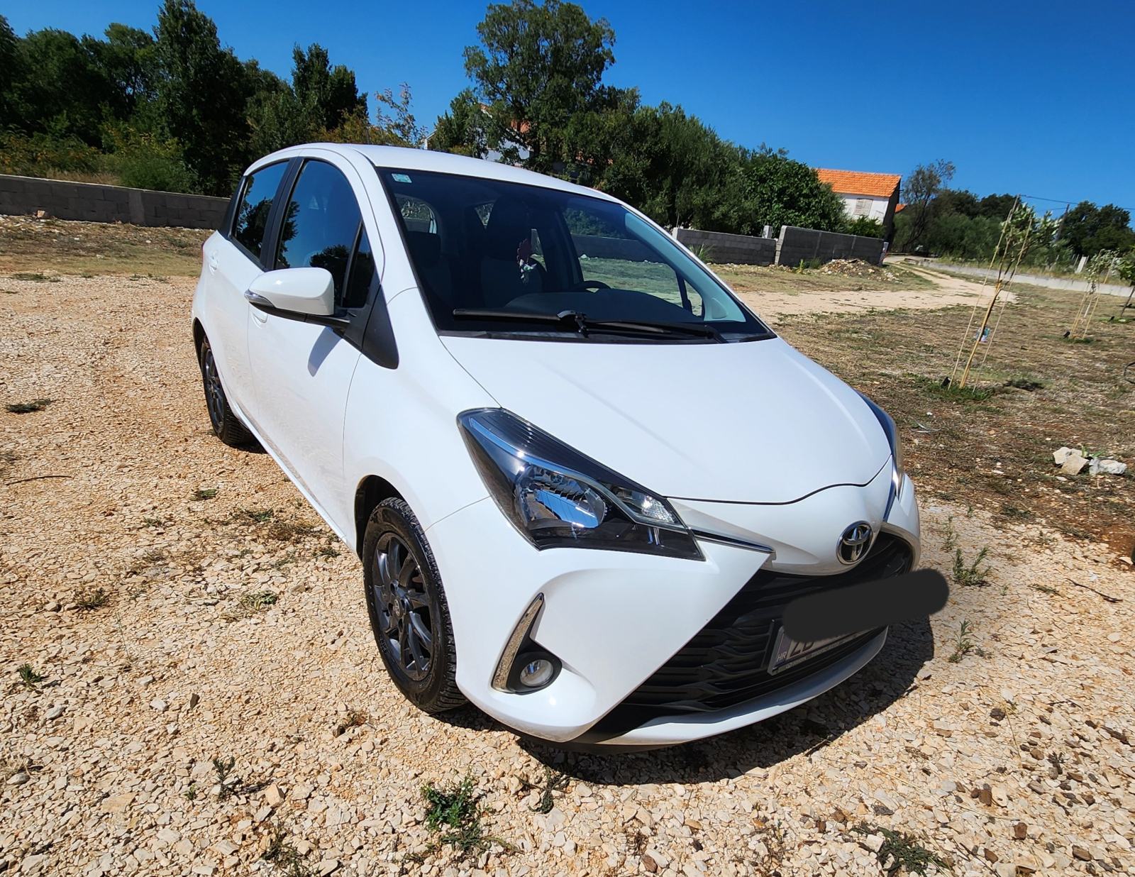 Toyota Yaris 1,5, fotografija 2