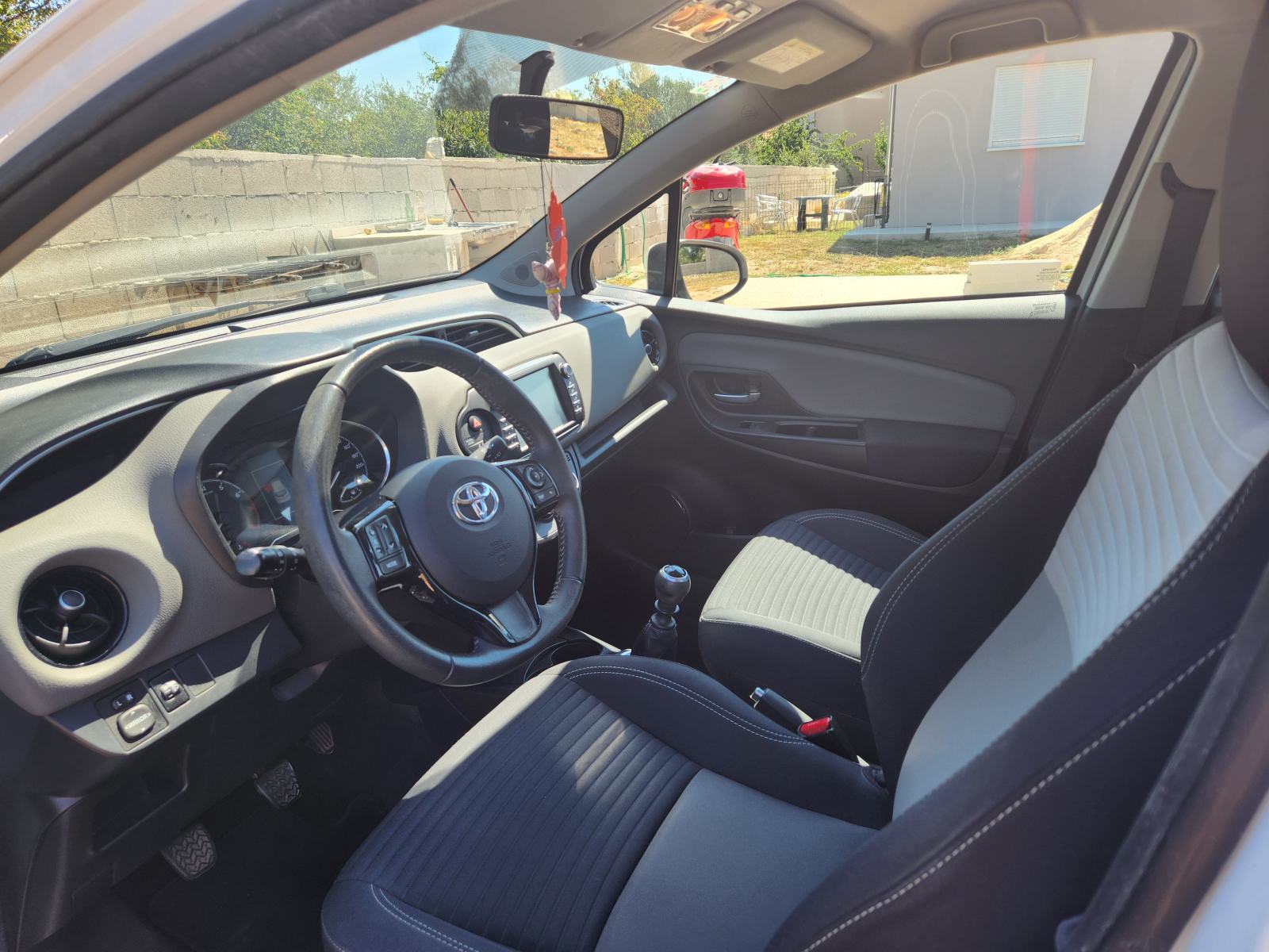 Toyota Yaris 1,5, fotografija 11