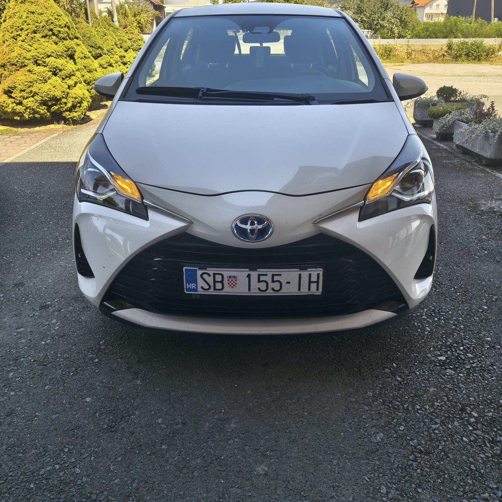 Toyota Yaris 1,5 hybrid, fotografija 9