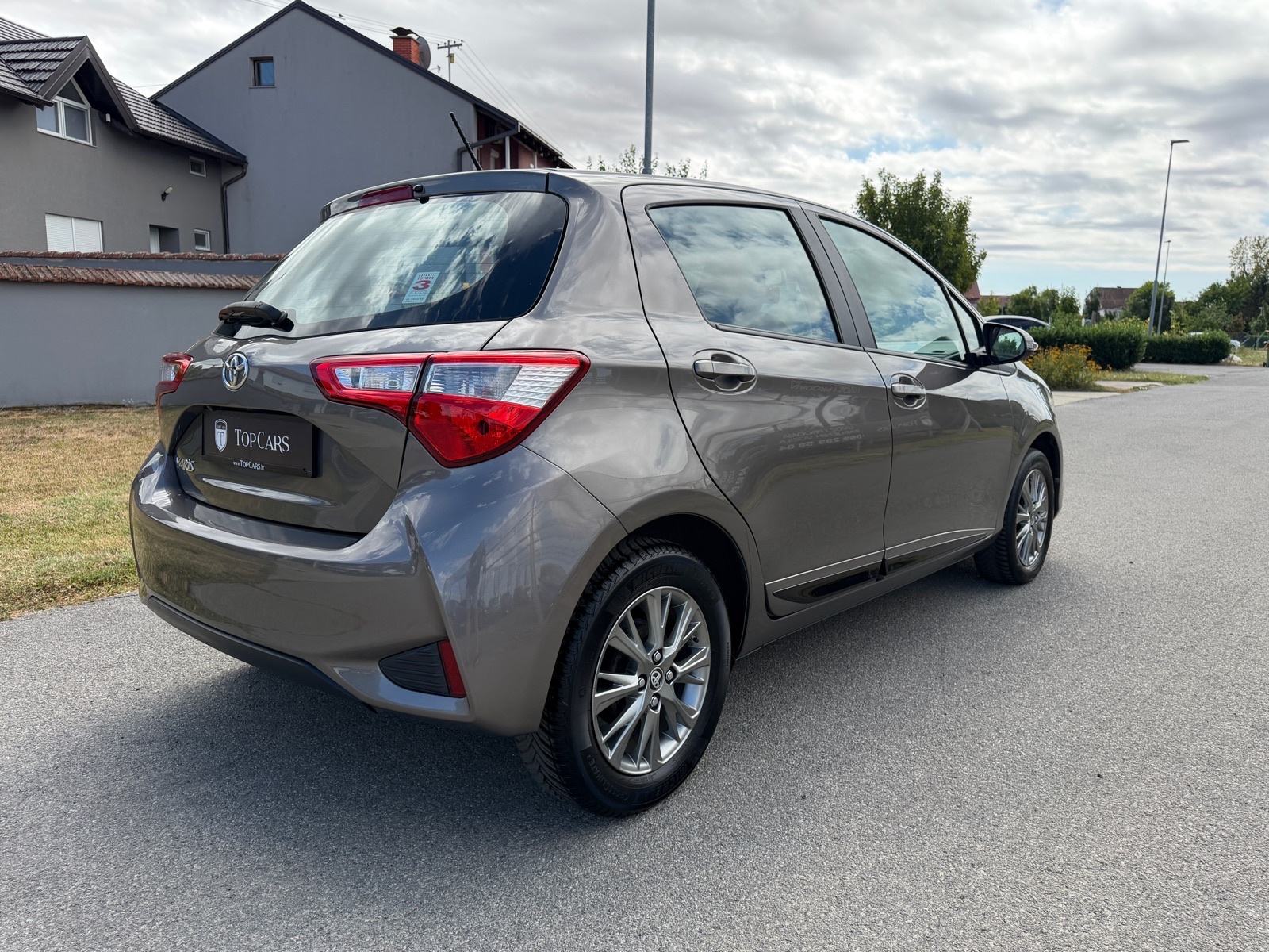 Toyota Yaris 1,5 VVT-i Auto klima, Kamera, Tempomat, servisna, fotografija 4