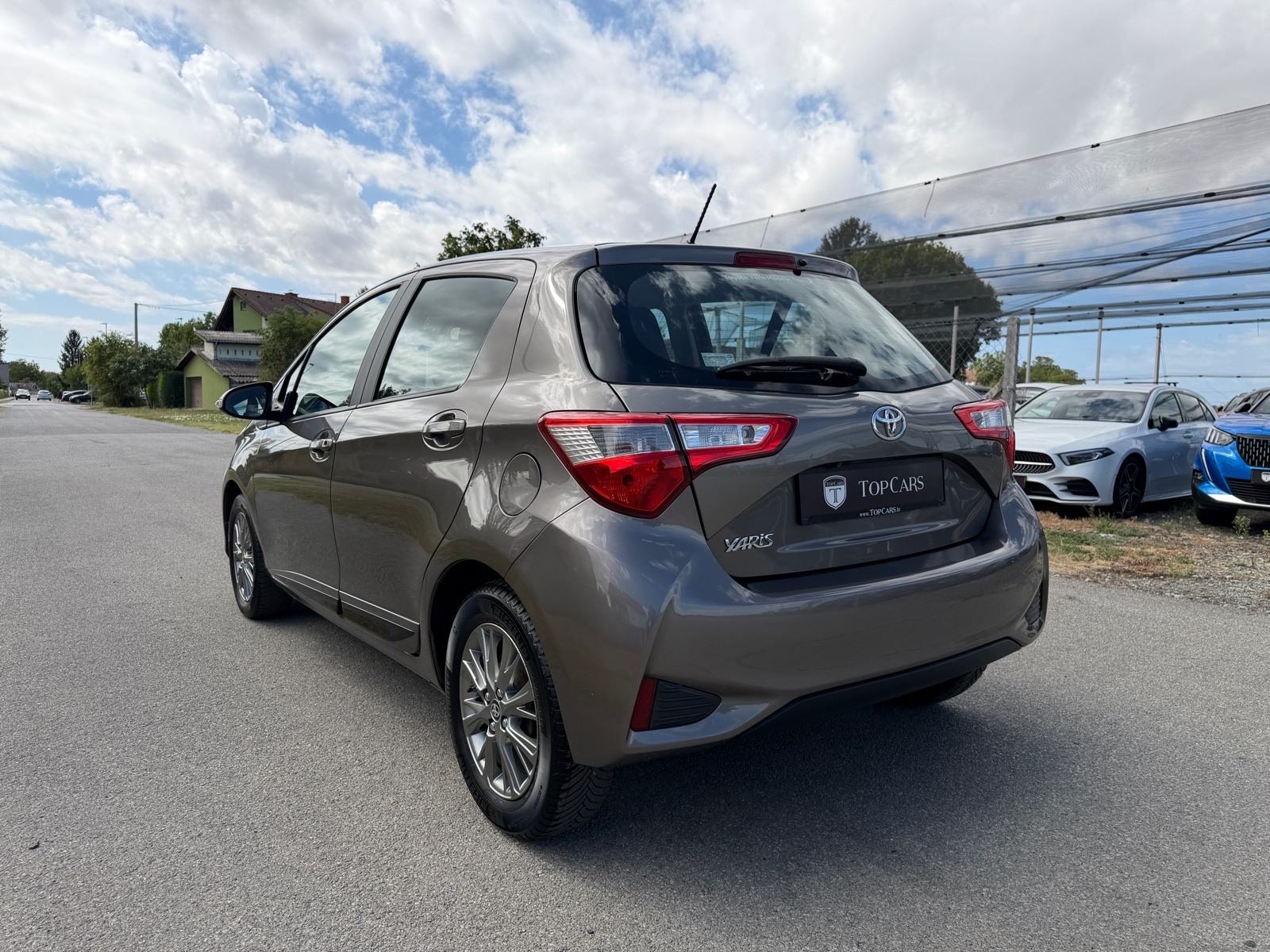 Toyota Yaris 1,5 VVT-i Auto klima, Kamera, Tempomat, servisna, fotografija 5