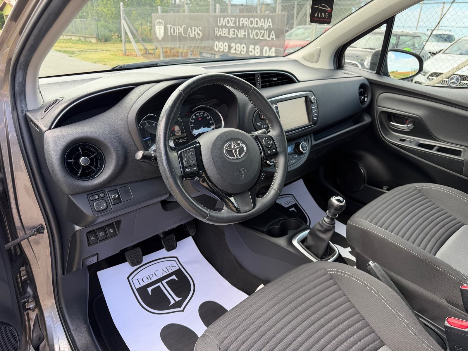 Toyota Yaris 1,5 VVT-i Auto klima, Kamera, Tempomat, servisna, fotografija 10