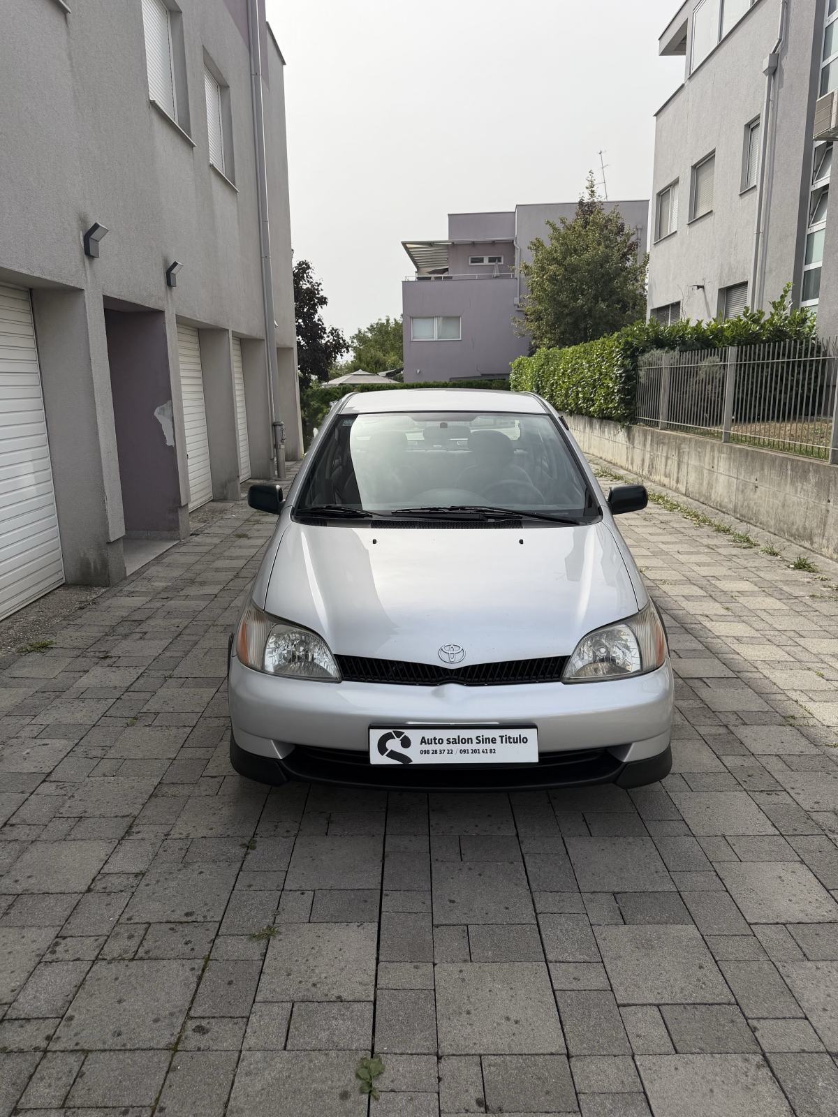 Toyota Yaris 1,5 VVT-i AUTOMATIK ! REG.GODINU DANA ! KLIMA ! KARTICE !, fotografija 2