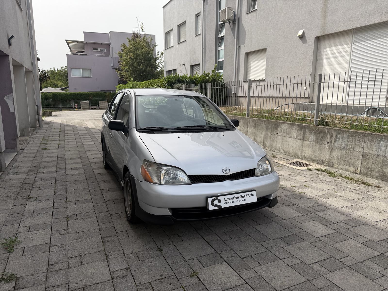 Toyota Yaris 1,5 VVT-i AUTOMATIK ! REG.GODINU DANA ! KLIMA ! KARTICE !, fotografija 3