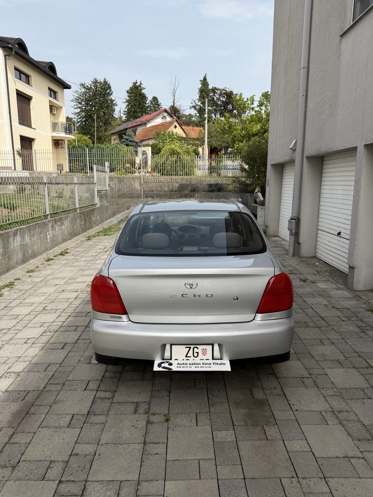 Toyota Yaris 1,5 VVT-i AUTOMATIK ! REG.GODINU DANA ! KLIMA ! KARTICE !, fotografija 5