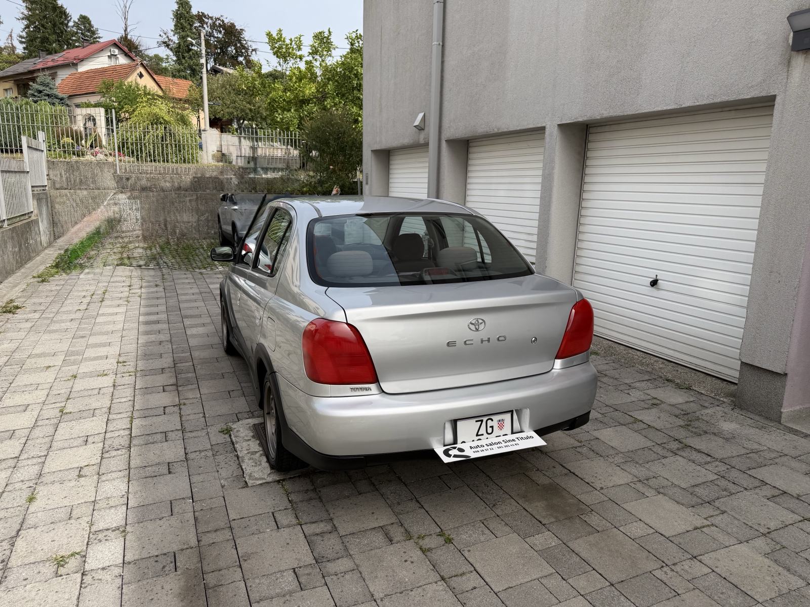 Toyota Yaris 1,5 VVT-i AUTOMATIK ! REG.GODINU DANA ! KLIMA ! KARTICE !, fotografija 6