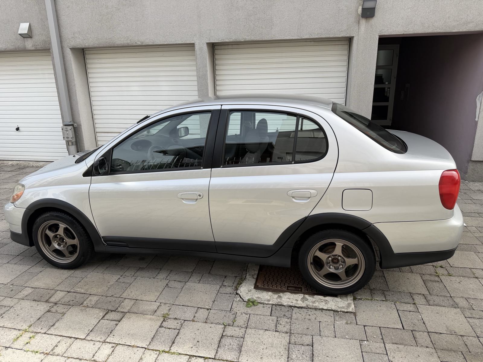 Toyota Yaris 1,5 VVT-i AUTOMATIK ! REG.GODINU DANA ! KLIMA ! KARTICE !, fotografija 7