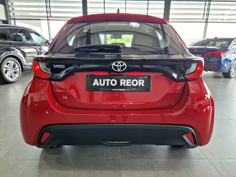 Toyota Yaris 1.5 VVT-iE Stella, fotografija 6