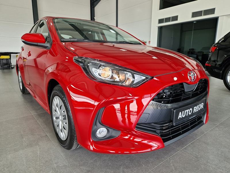 Toyota Yaris 1.5 VVT-iE Stella, fotografija 9