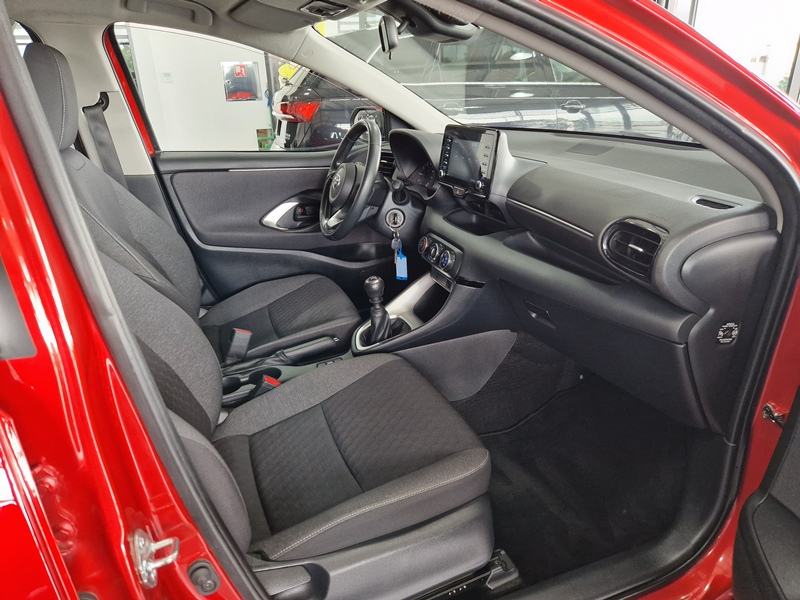 Toyota Yaris 1.5 VVT-iE Stella, fotografija 15