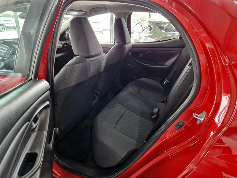 Toyota Yaris 1.5 VVT-iE Stella, fotografija 17