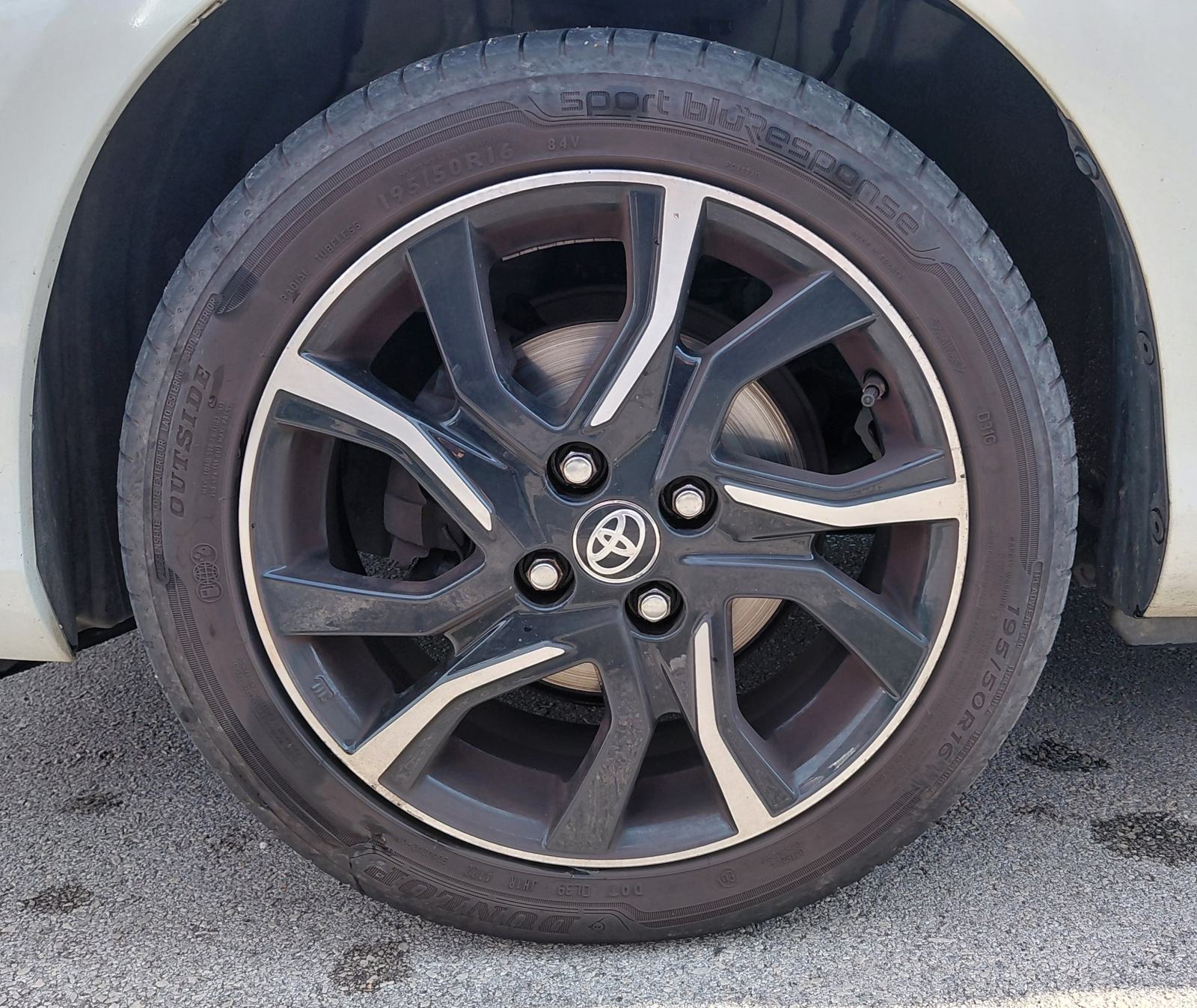 Toyota Yaris BITONE 1.3 VVT-i 100 KS, fotografija 15