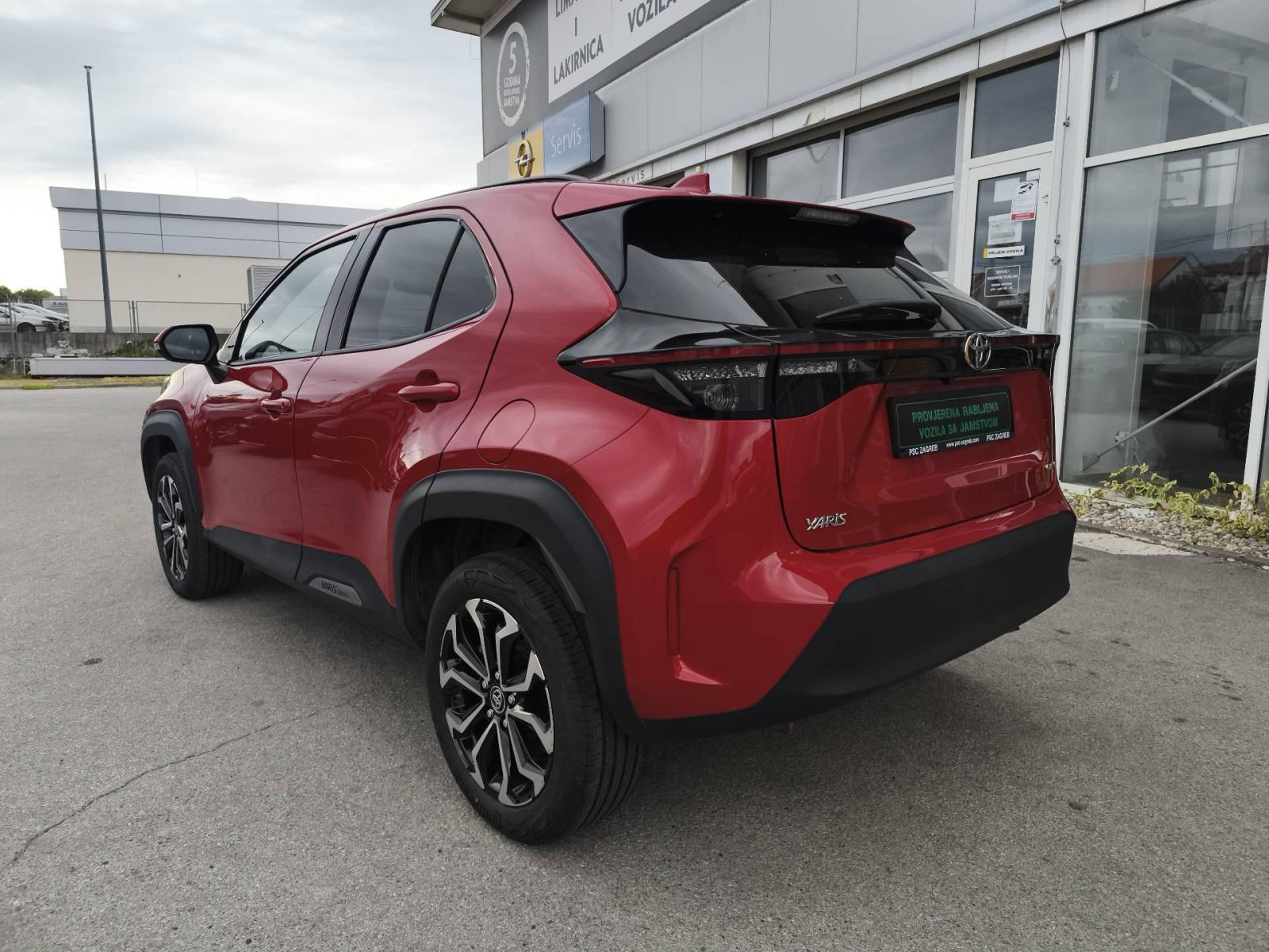 Toyota Yaris Cross 1.5 68kW - Provjerena rabljena vozila!, fotografija 3