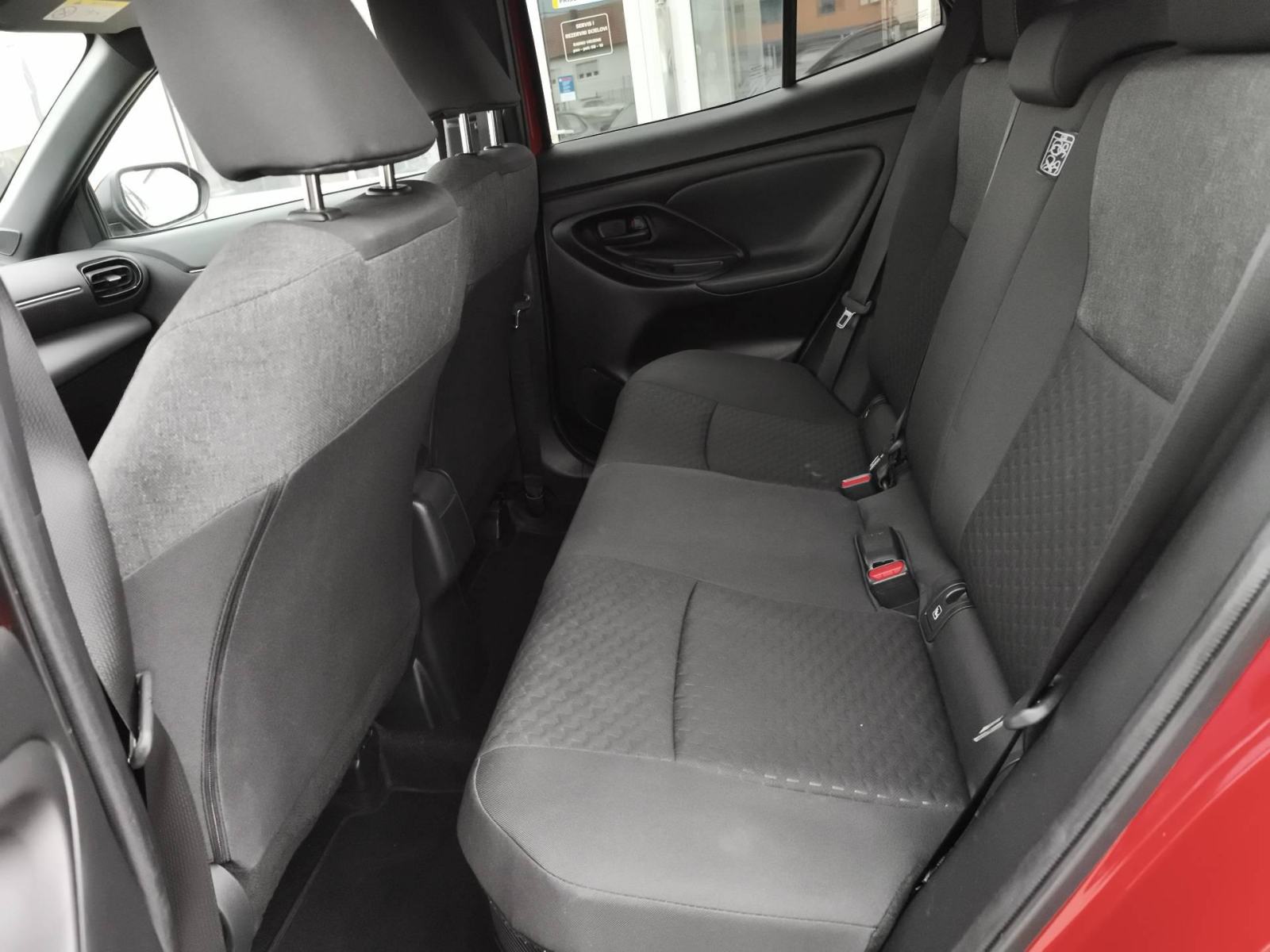 Toyota Yaris Cross 1.5 68kW - Provjerena rabljena vozila!, fotografija 10