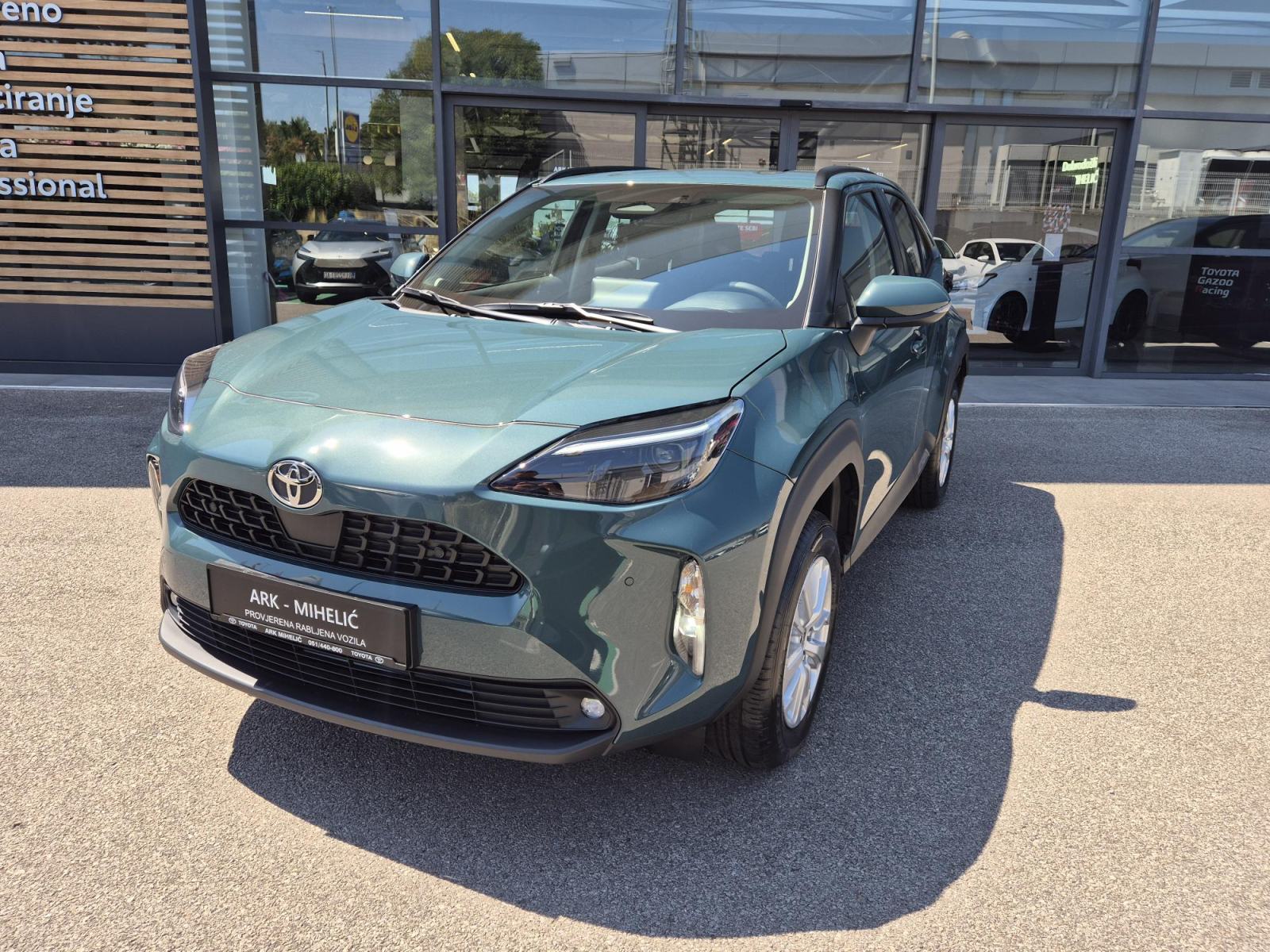 Toyota Yaris Cross 1.5 Cool...niska km, jamstvo, sniženo!, fotografija 2