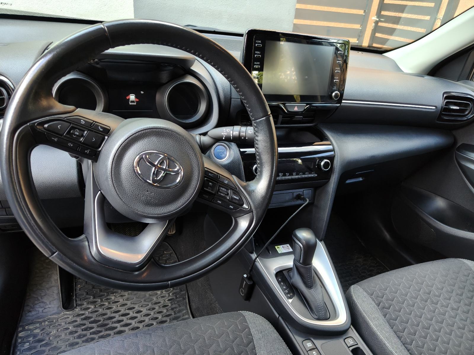 Toyota Yaris Cross 1.5 hybrid automatik, fotografija 10