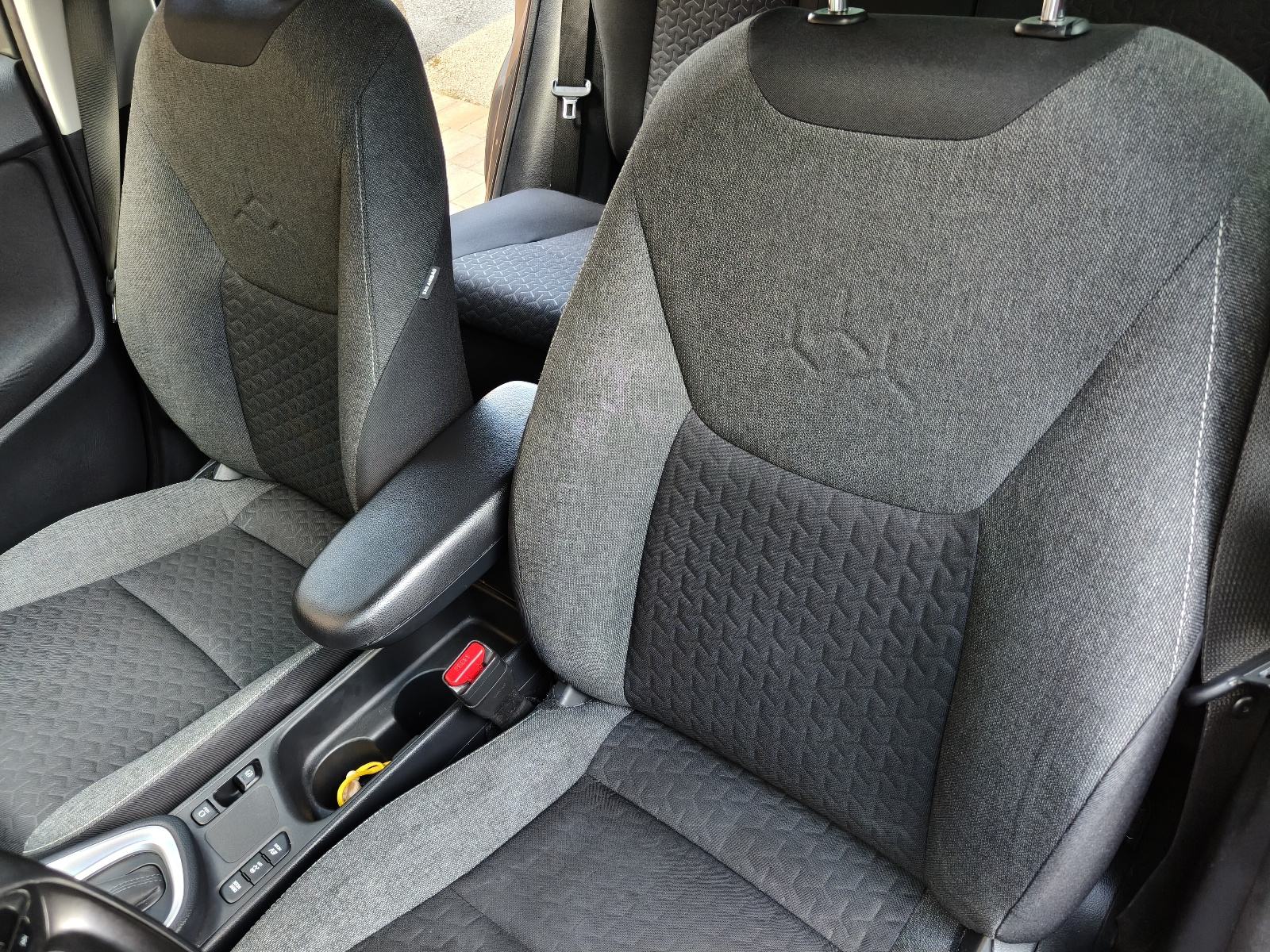Toyota Yaris Cross 1.5 hybrid automatik, fotografija 13