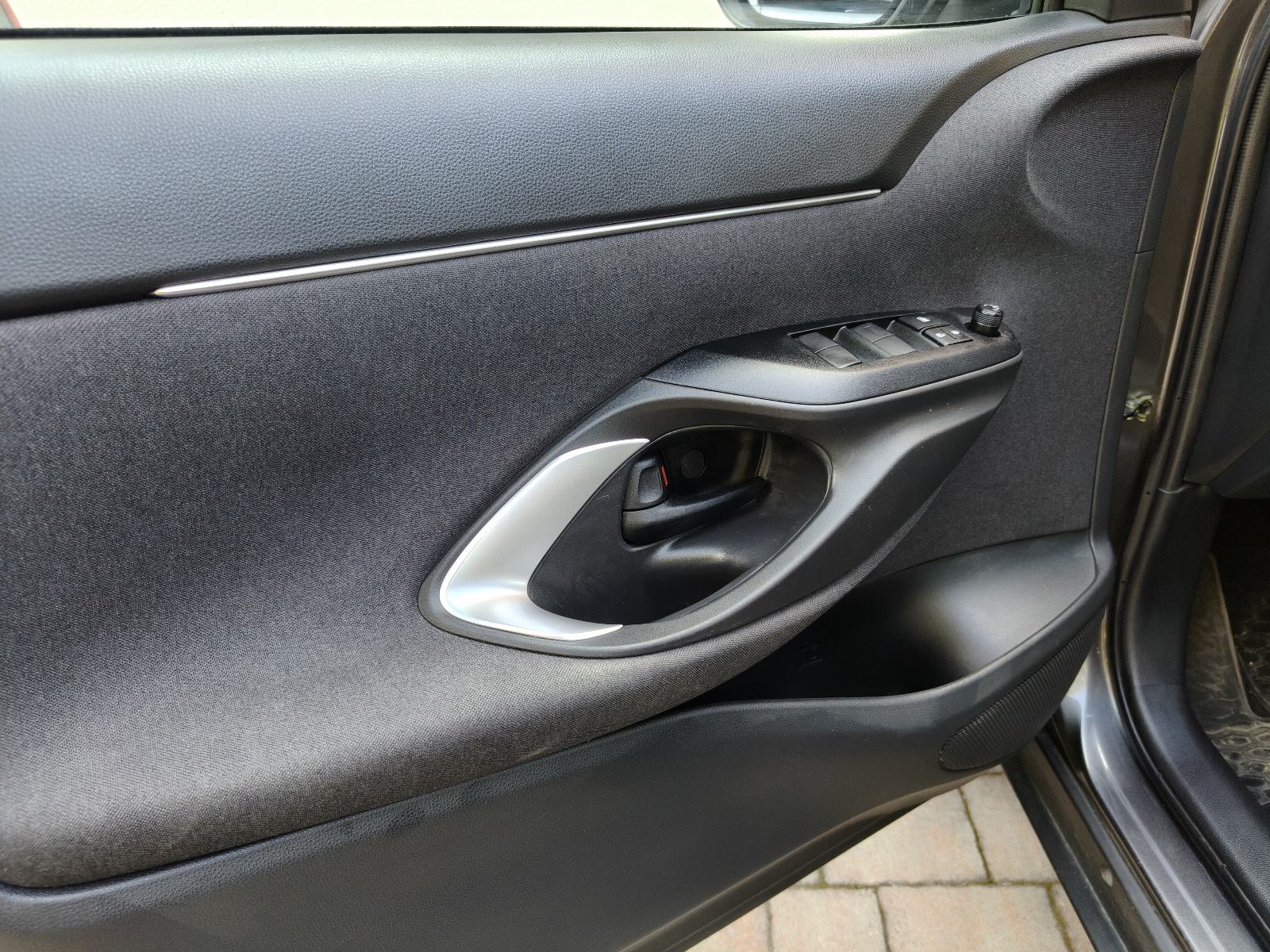 Toyota Yaris Cross 1.5 hybrid automatik, fotografija 11