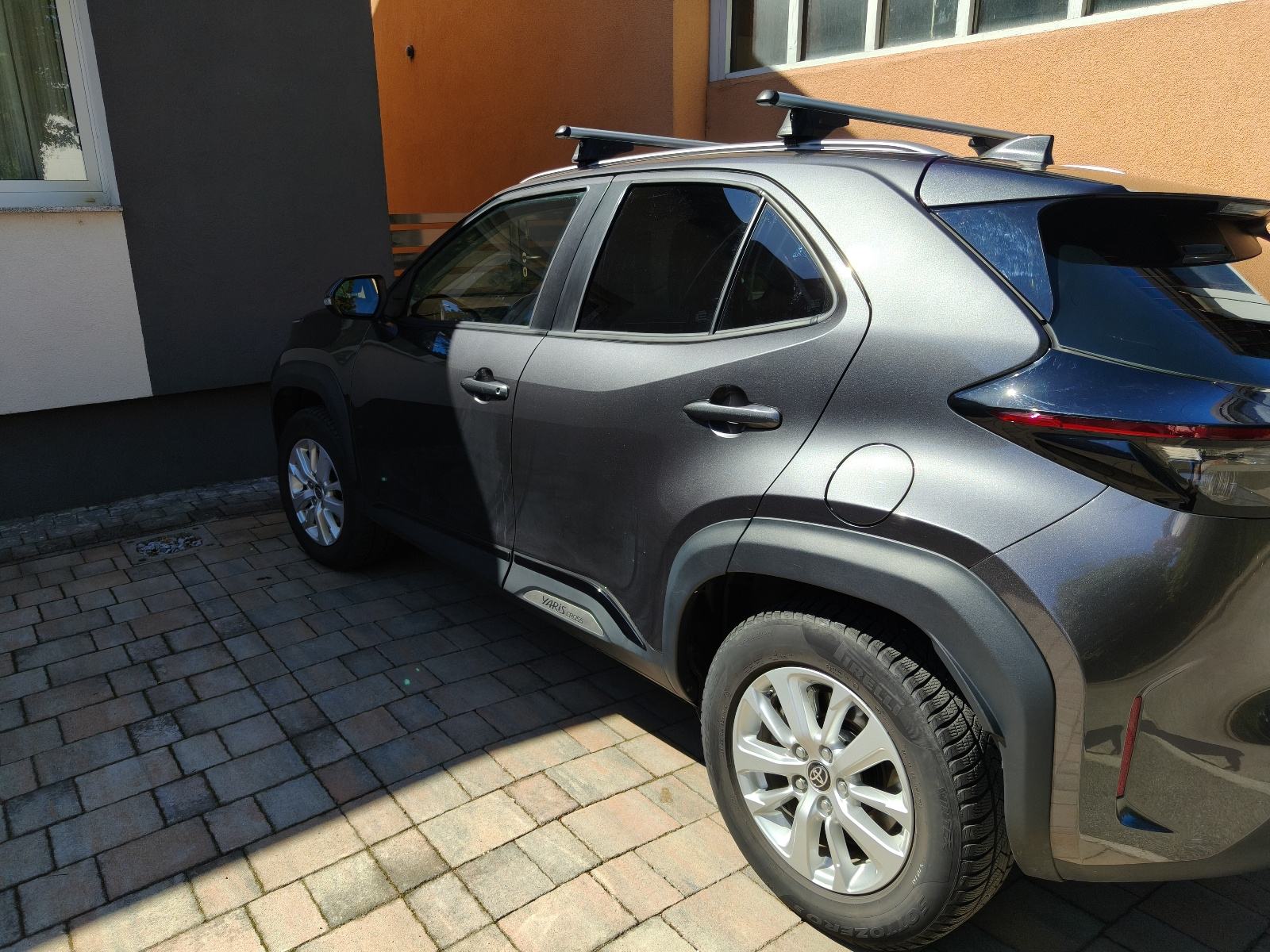 Toyota Yaris Cross 1.5 hybrid automatik, fotografija 6