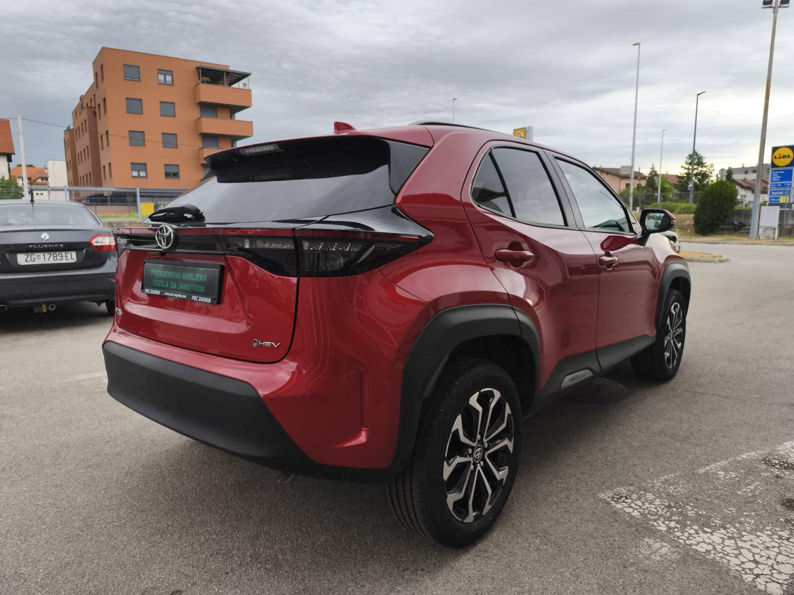 Toyota Yaris Cross Hibrid 1.5 68kW - Full oprema, fotografija 5