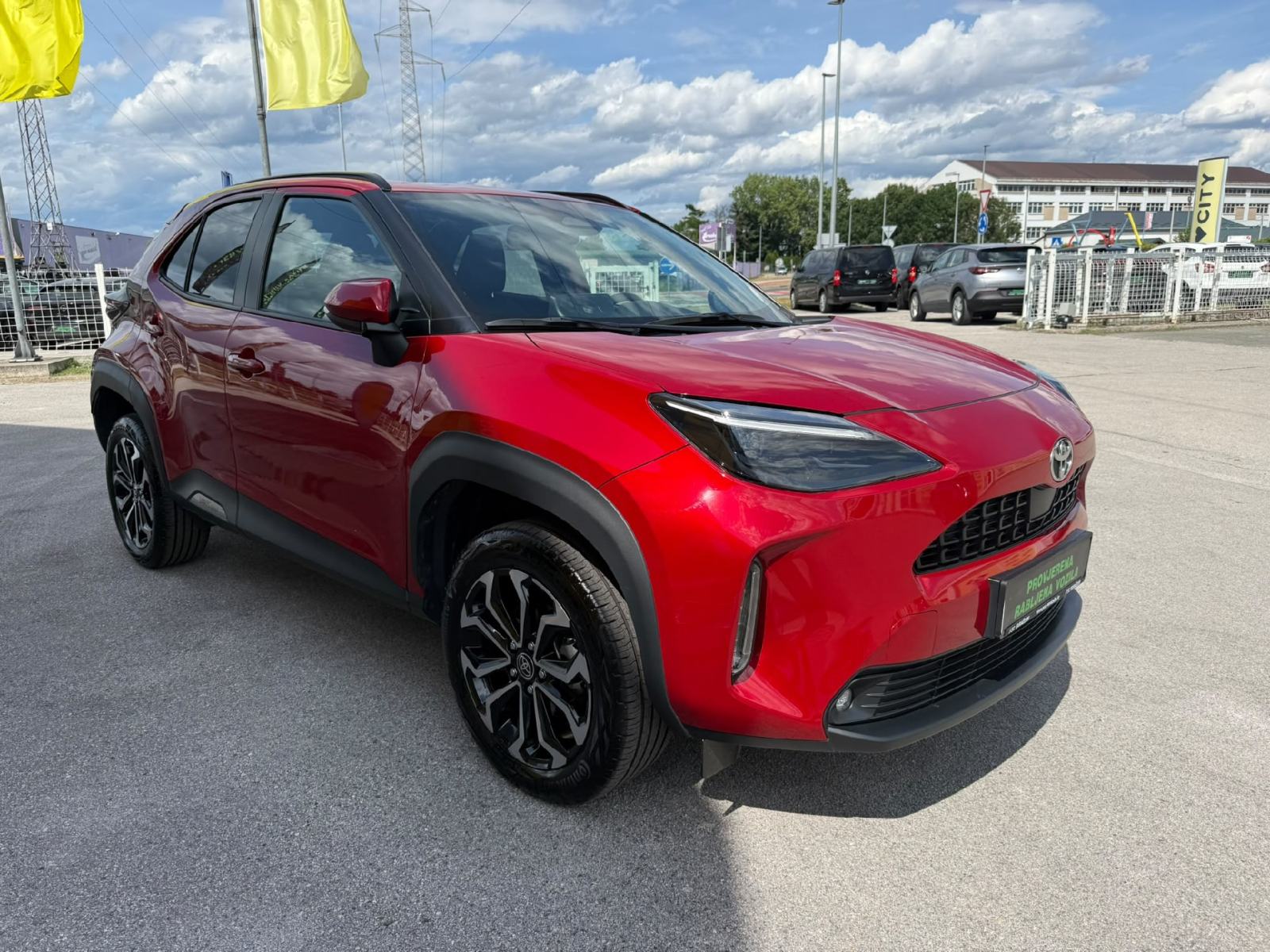 Toyota Yaris Cross Hibrid 1.5 Active 68kw - Full oprema, fotografija 7