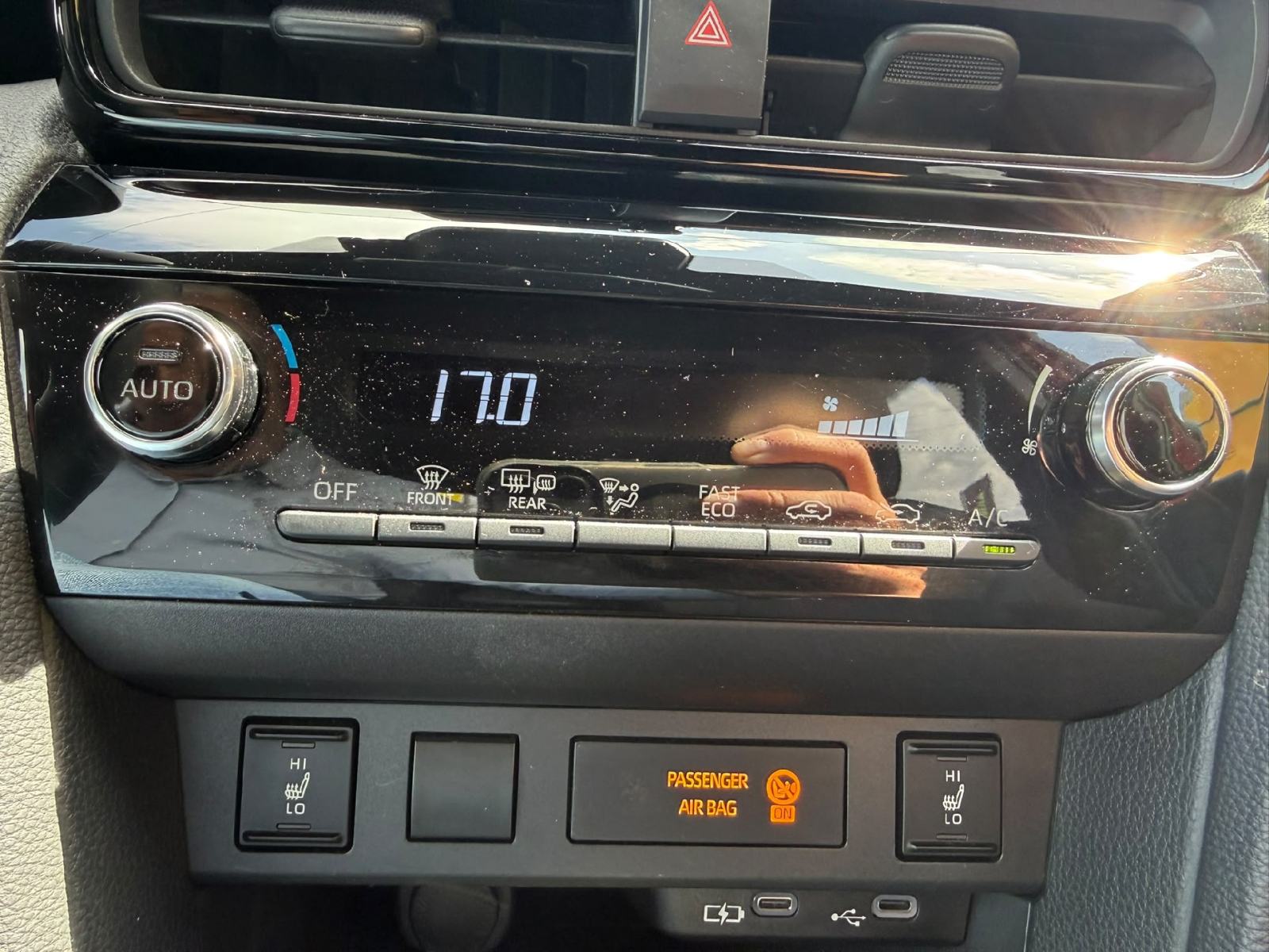 Toyota Yaris Cross Hibrid 1.5 Active 68kw - Full oprema, fotografija 16